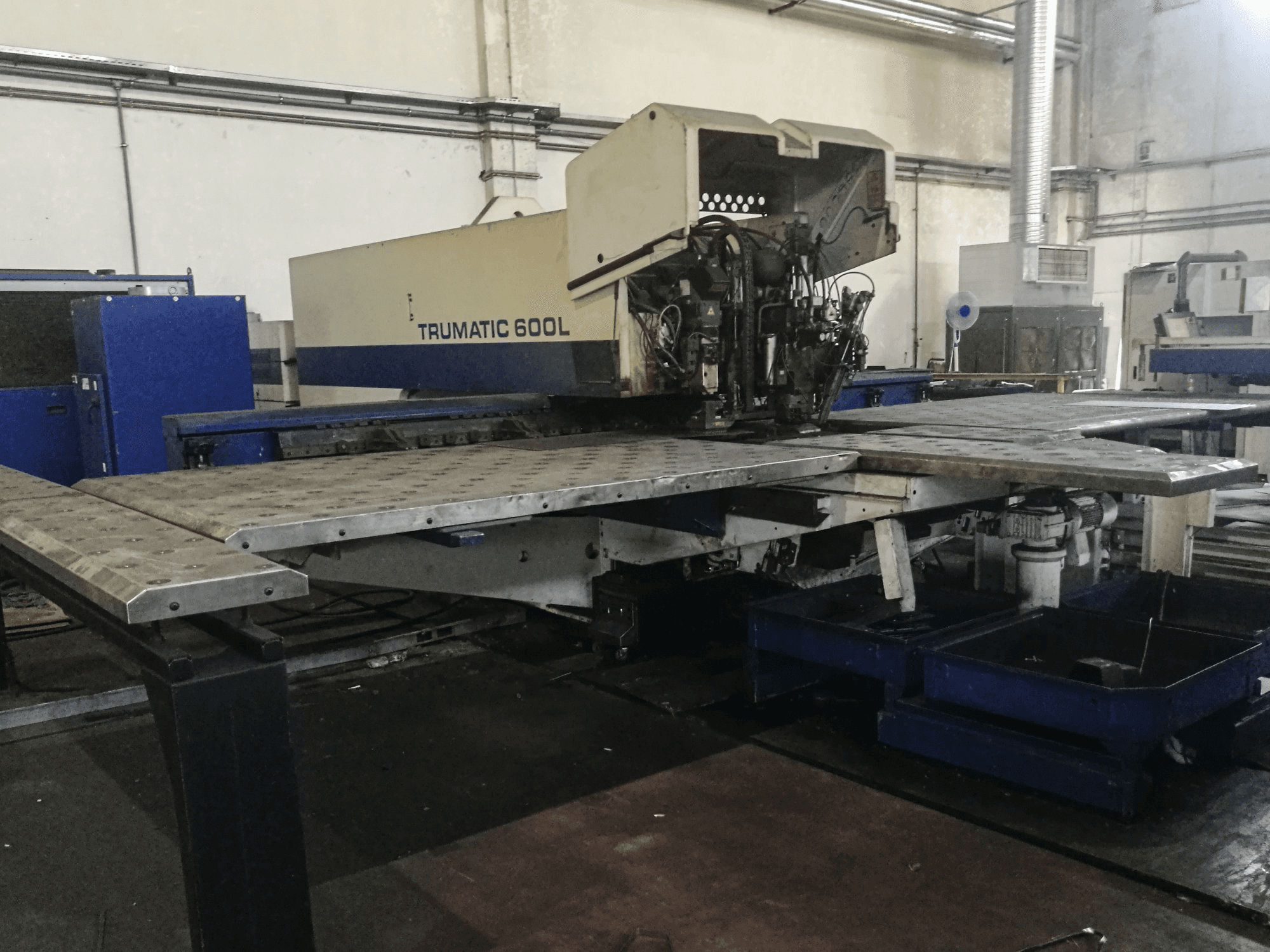 Makine Trumpf - Sol görünüm Trumatic 600L