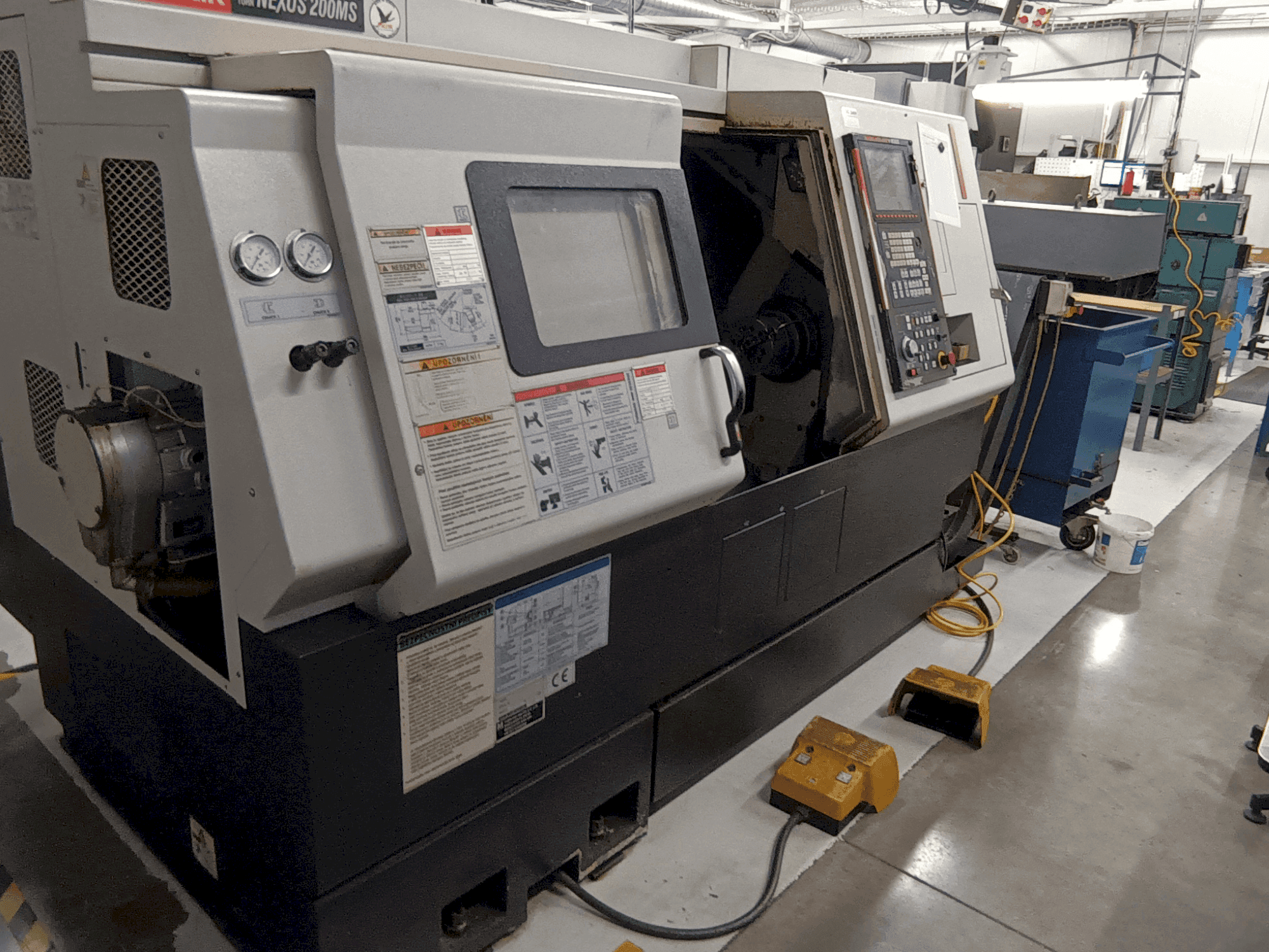 Makine Mazak Quick Turn NEXUS 200MS - Önden görünüm