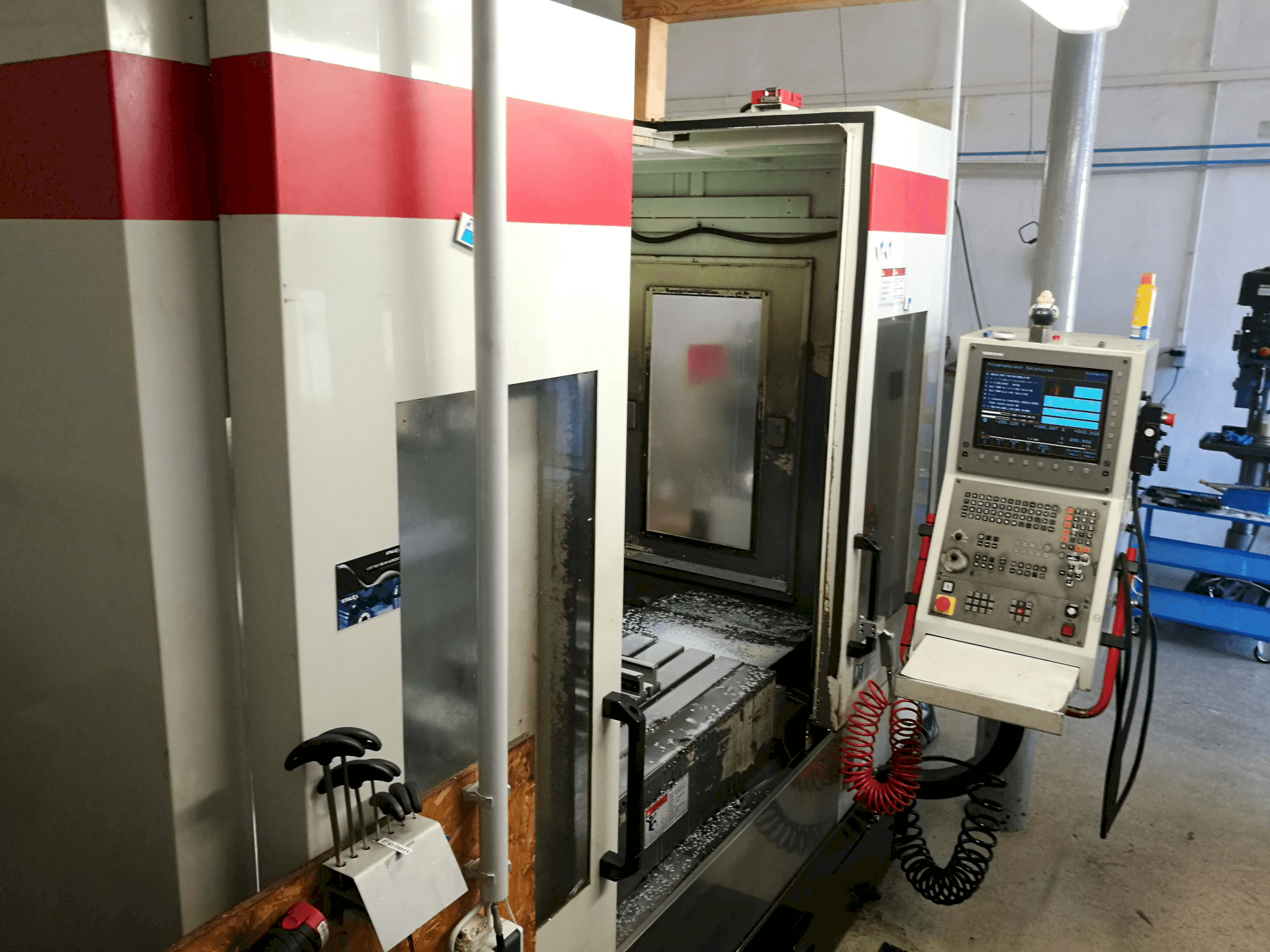 Makine Quaser MV 204 II E - Sol görünüm