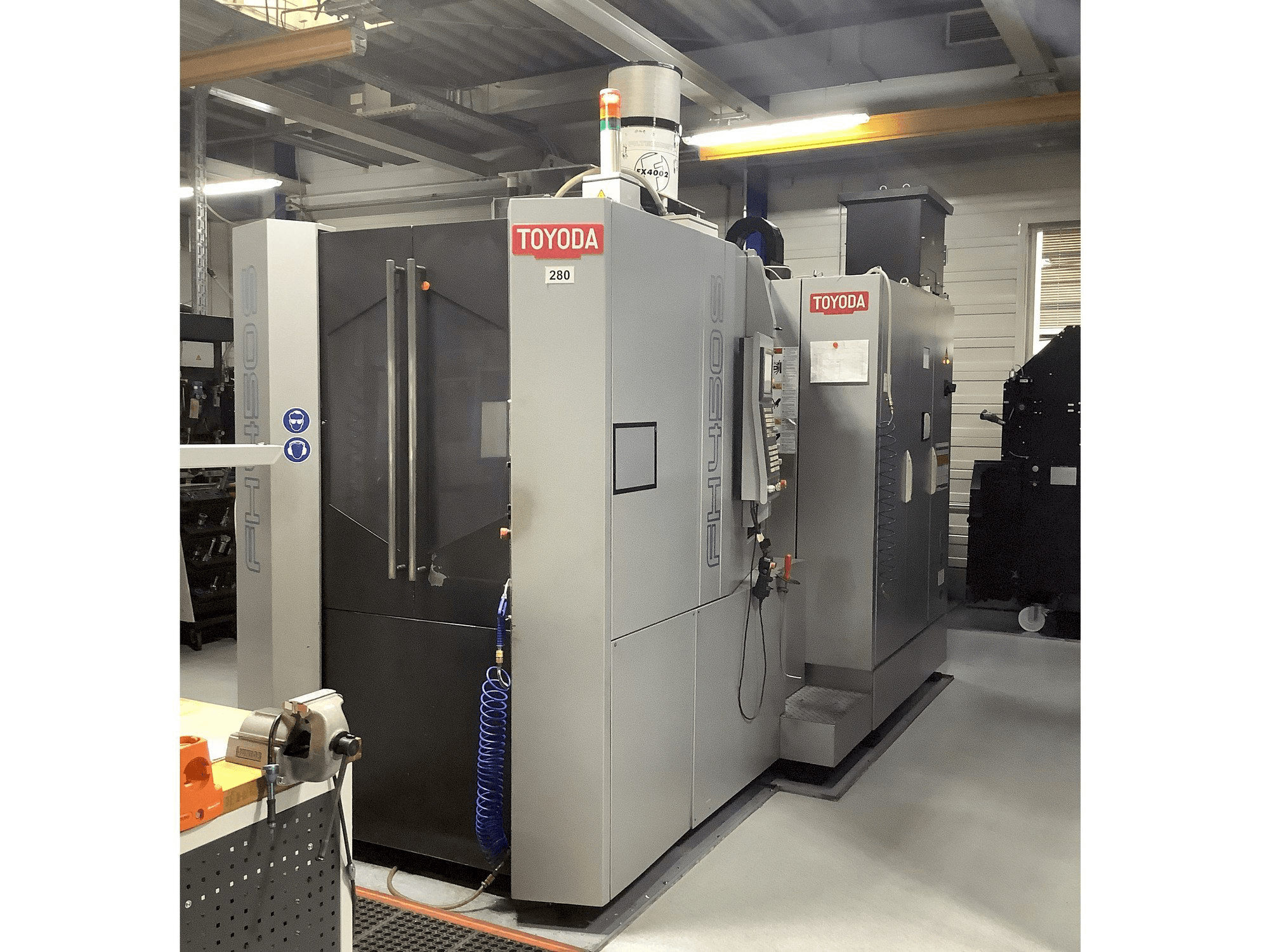 Makine TOYODA FH 450S - Önden görünüm