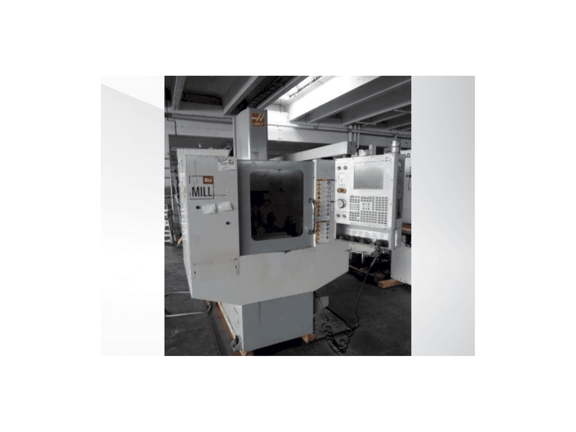 Makine HAAS MiniMill - Önden görünüm