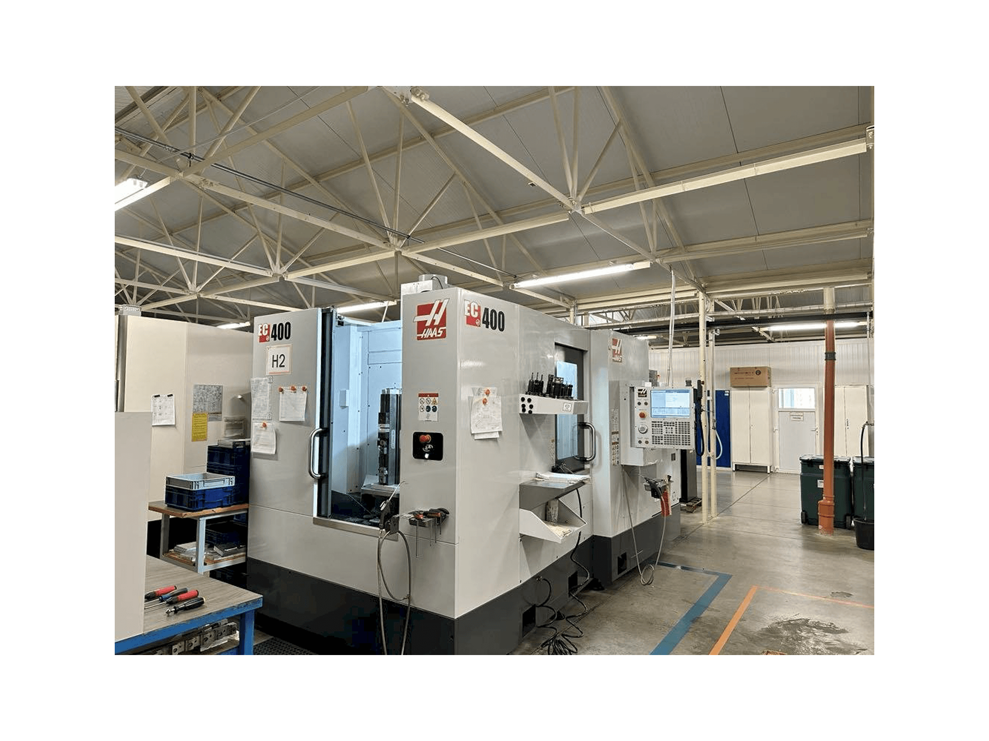 Makine HAAS EC-400 - Önden görünüm
