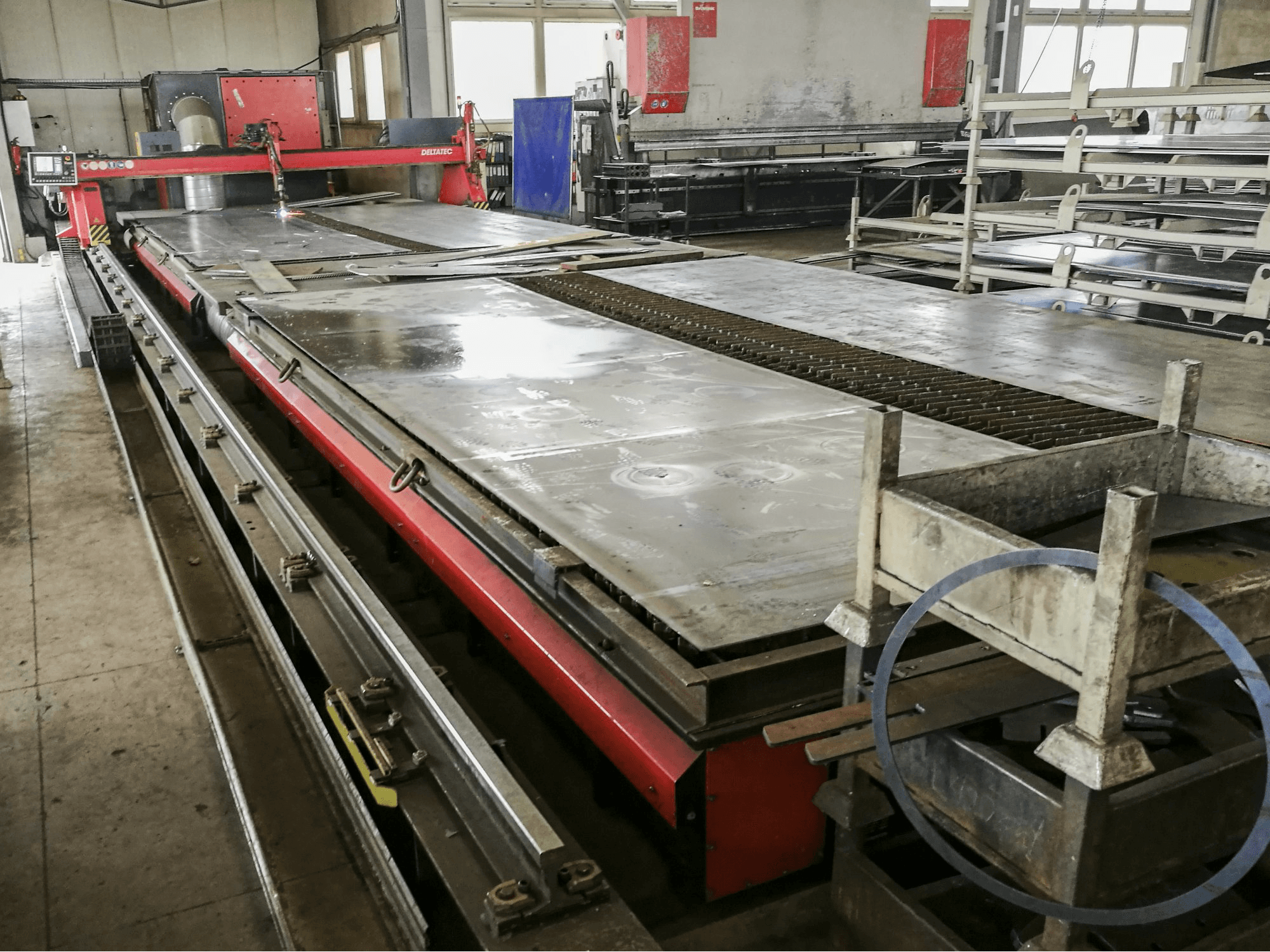 Makine KOIKE - Sol görünüm DELTATEC