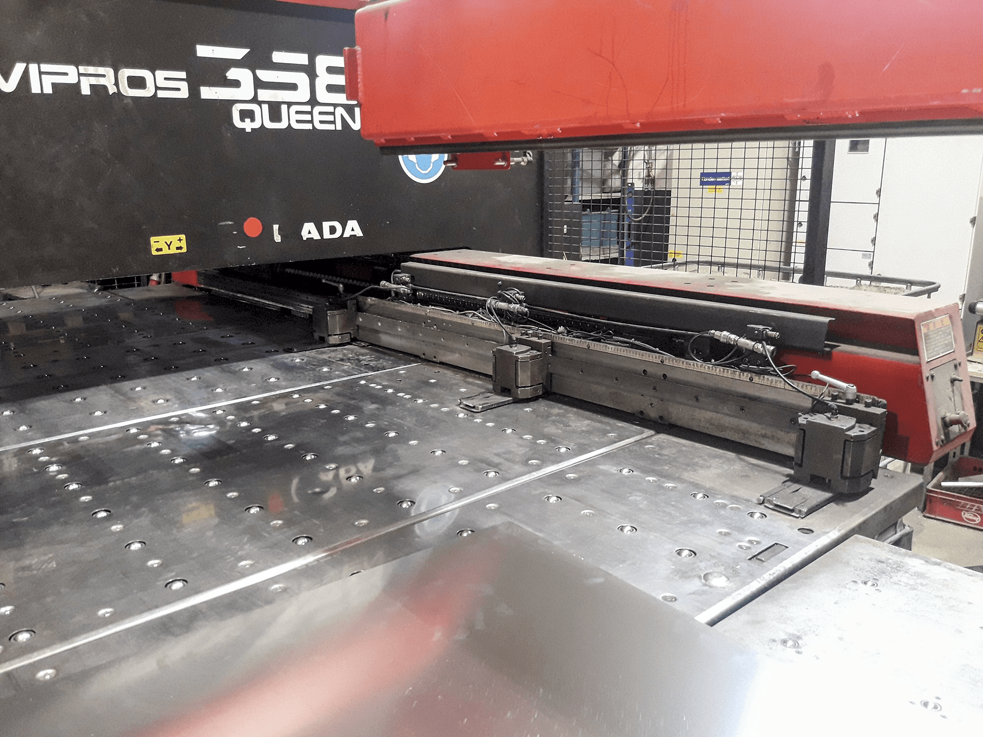 Makine AMADA - Çalışma odası 358 Vipros QUEEN