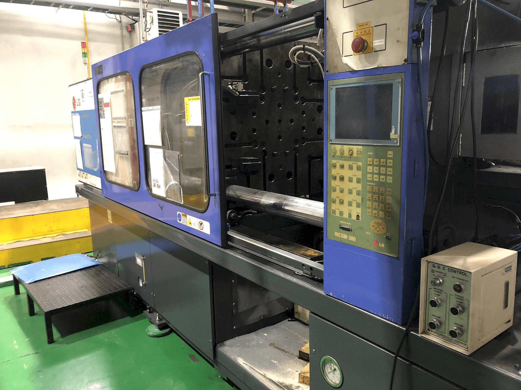 Makine LG LGH-350N - Önden görünüm