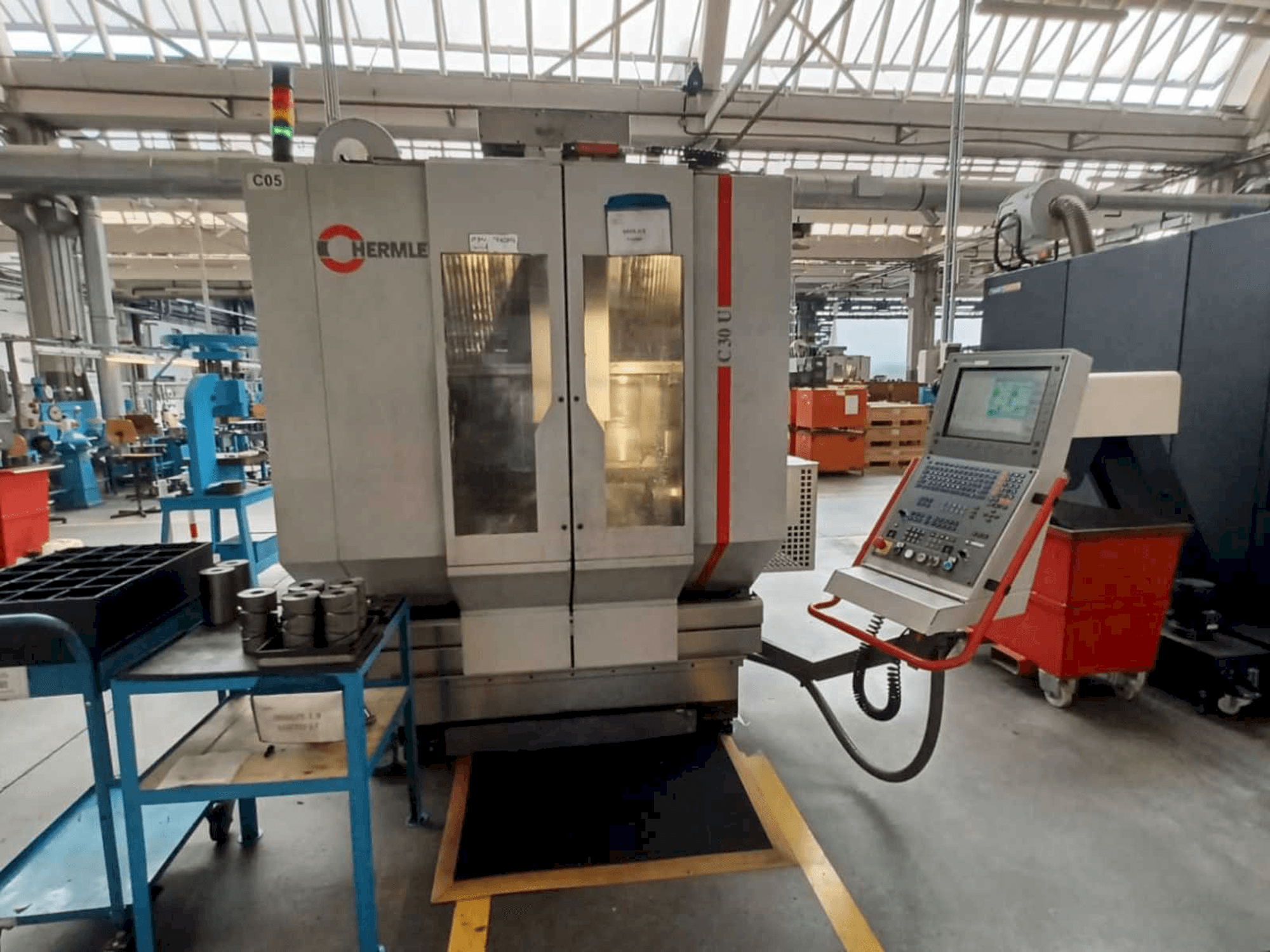 Makine HERMLE C30U - Önden görünüm
