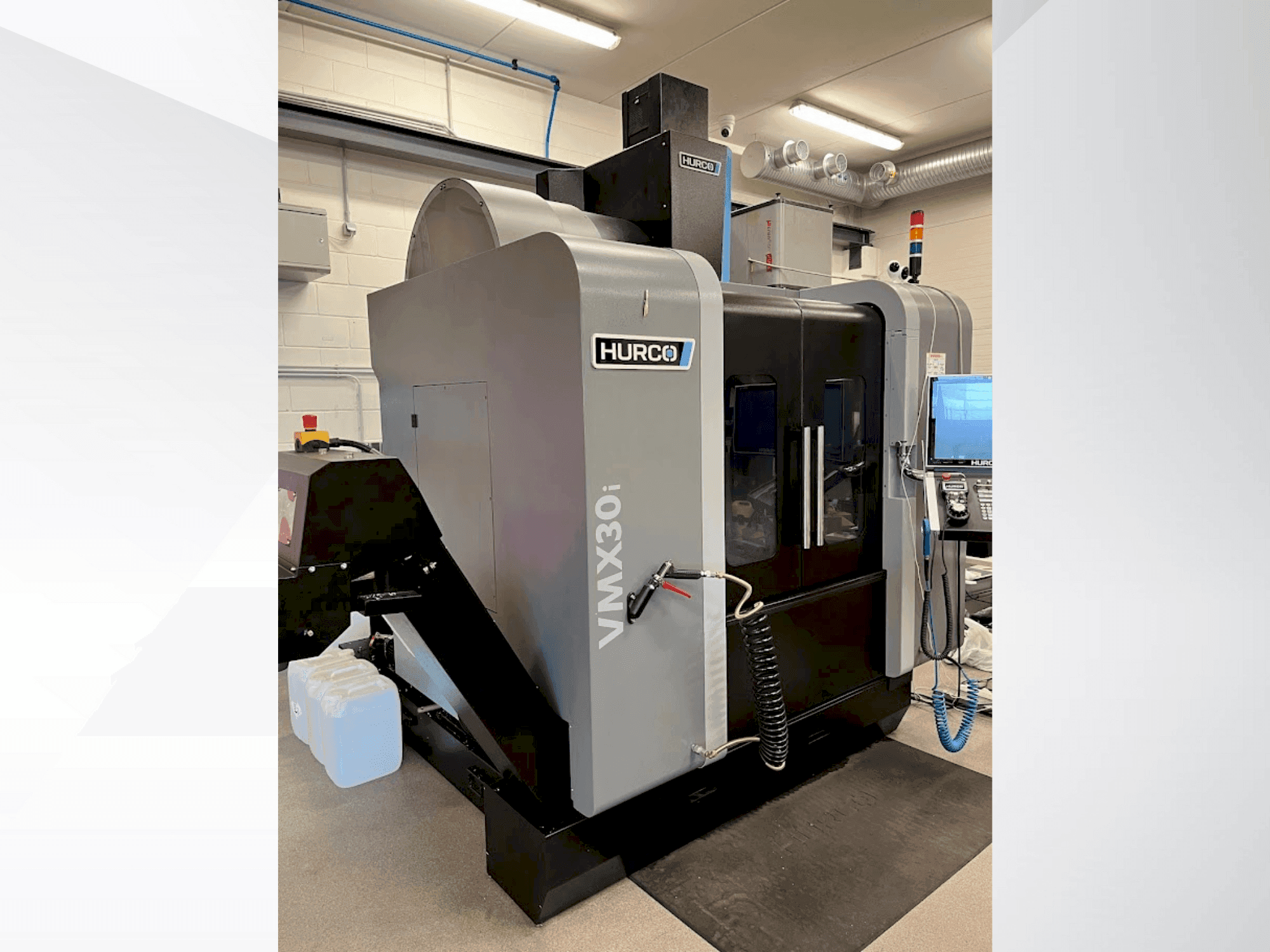 Makine Hurco VMX30i - Önden görünüm