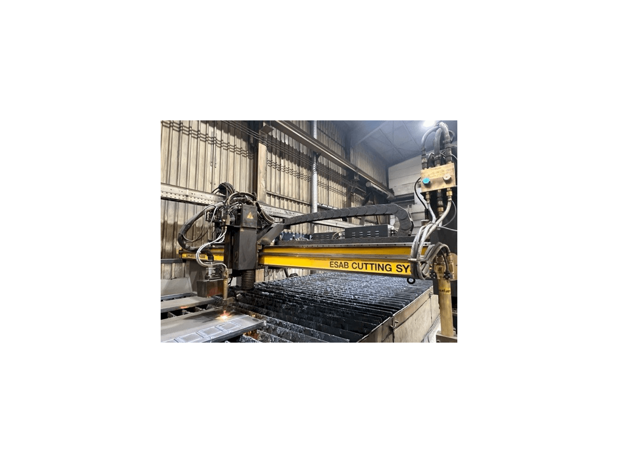 Makine ESAB SXE-P14500 SUPRAREX - Önden görünüm