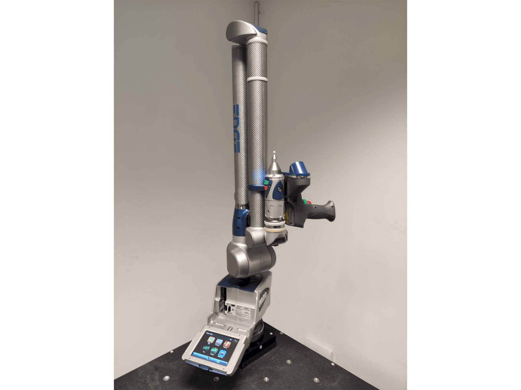 Makine Faro Edge ScanArm 2.7 - Önden görünüm