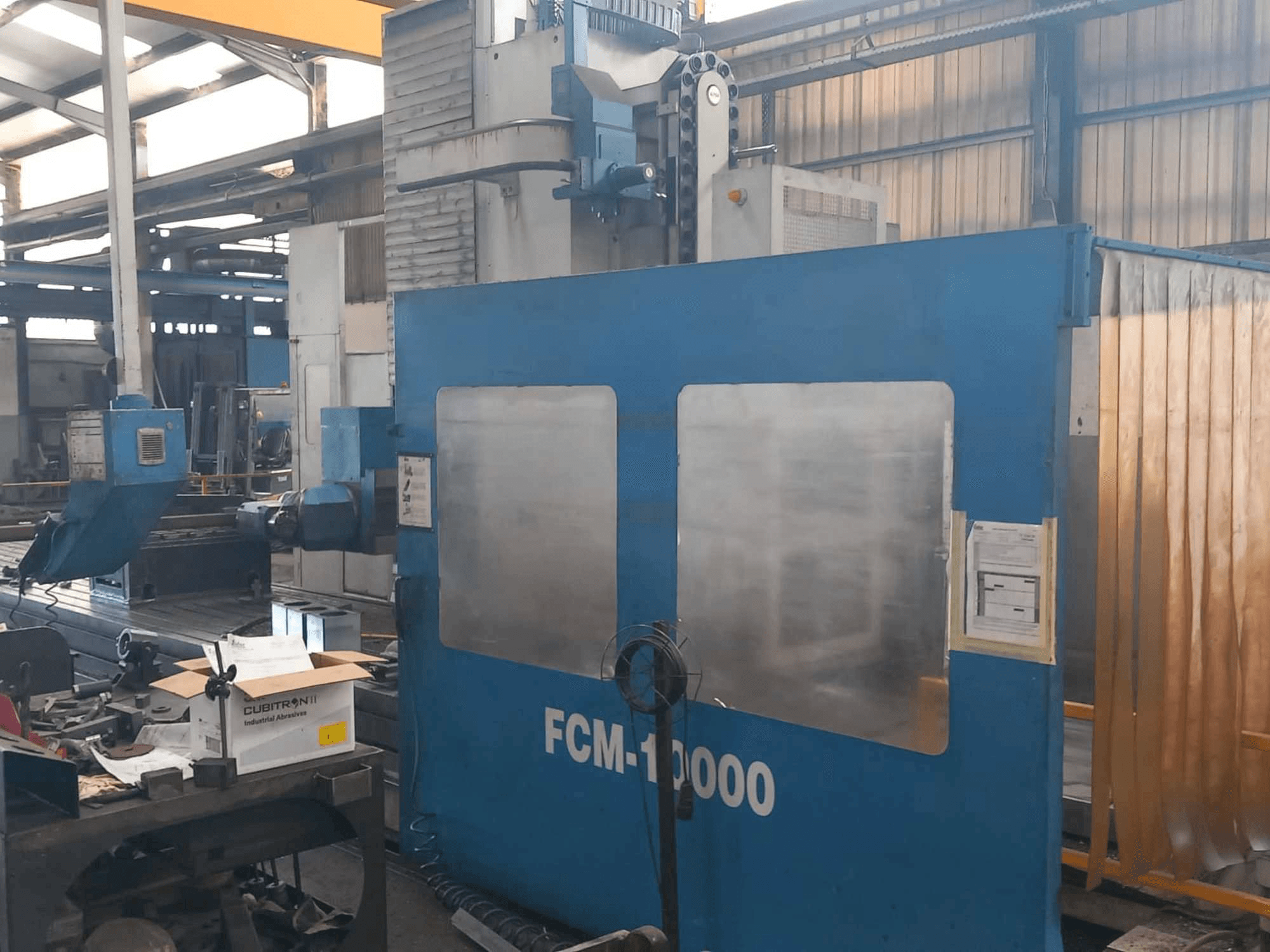Makine CME FCM-10000 - Önden görünüm