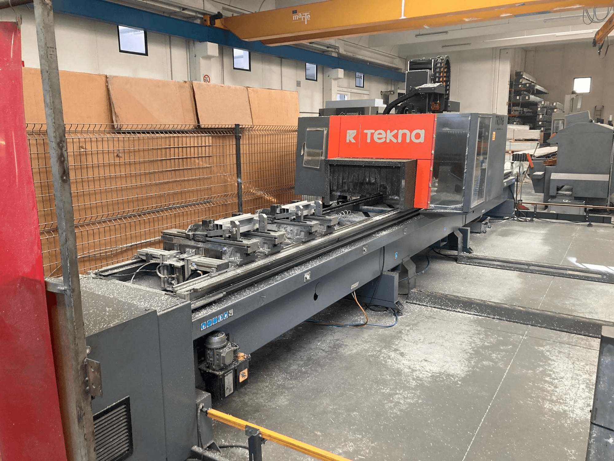 Makine Tekna TKE 944-7 - Önden görünüm