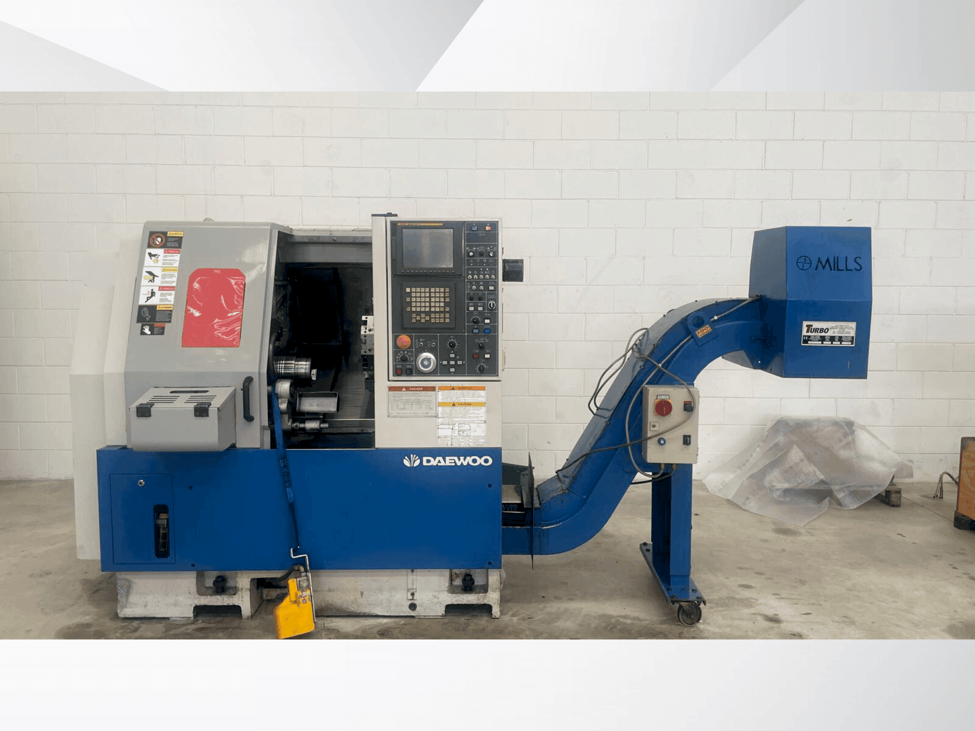Makine DAEWOO Lynx 210B - Önden görünüm