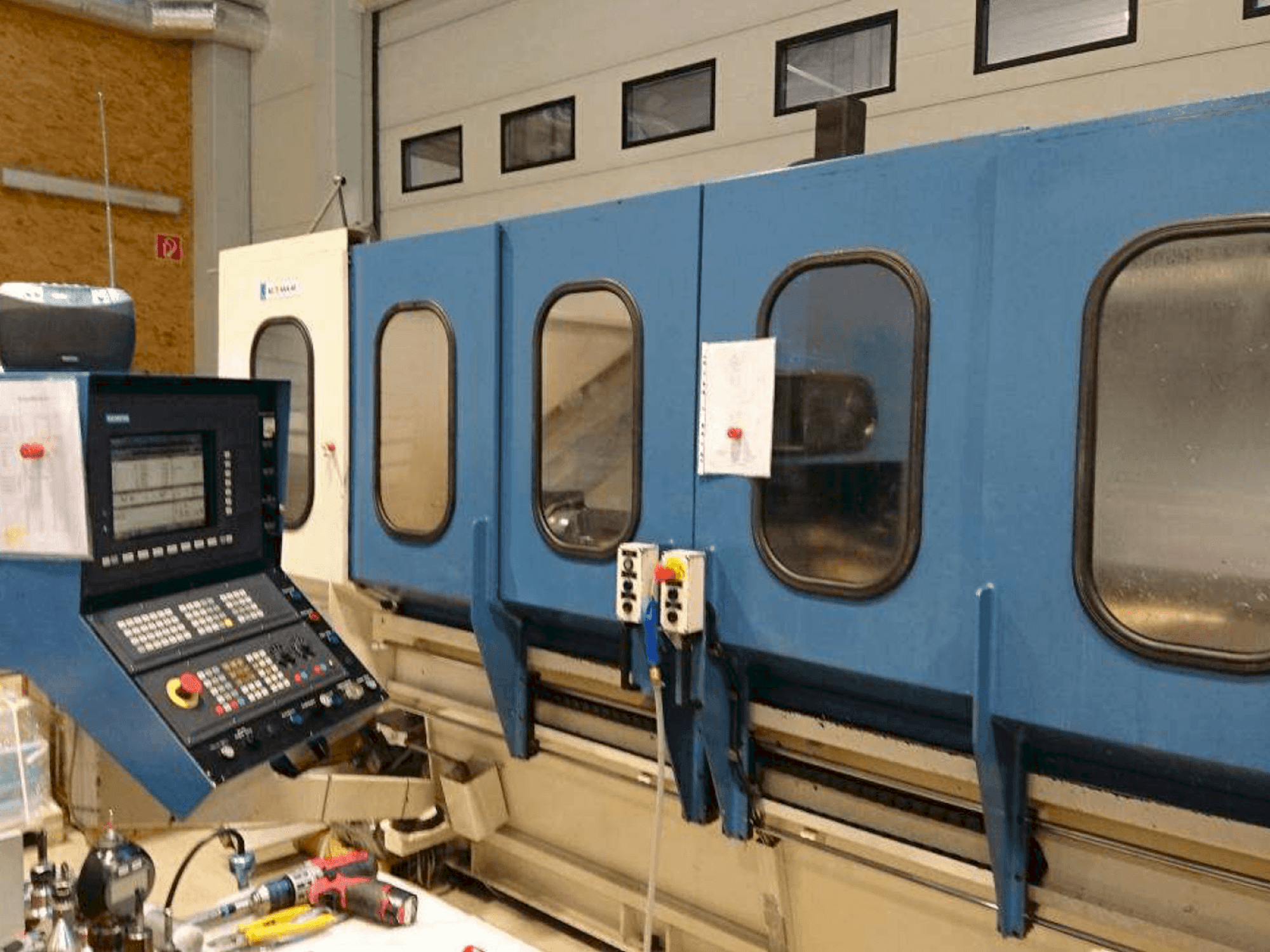 Makine AXA VSC 2-M - Önden görünüm