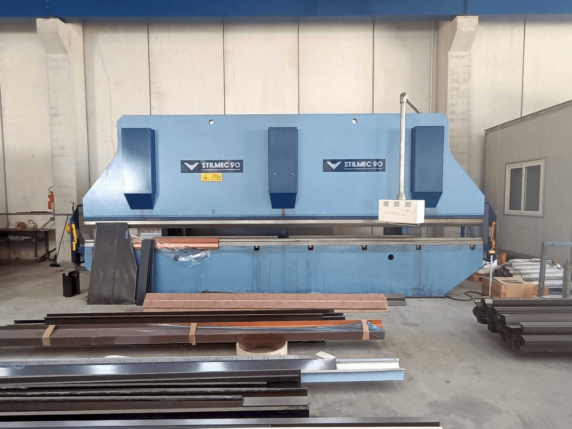 Makine Stillmec 90 6500 x 200 ton - Önden görünüm