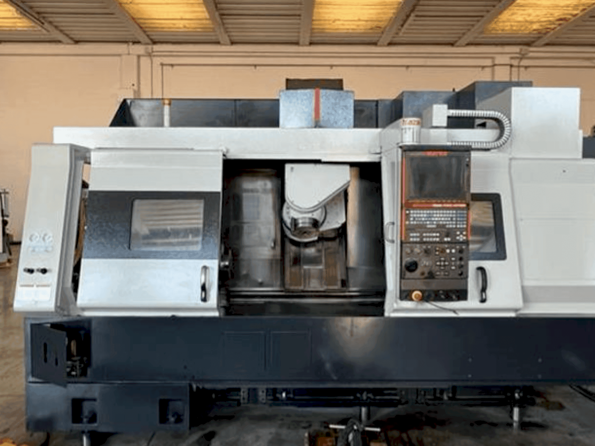 Makine Mazak INTEGREX 200 IV S (2007) - Önden görünüm