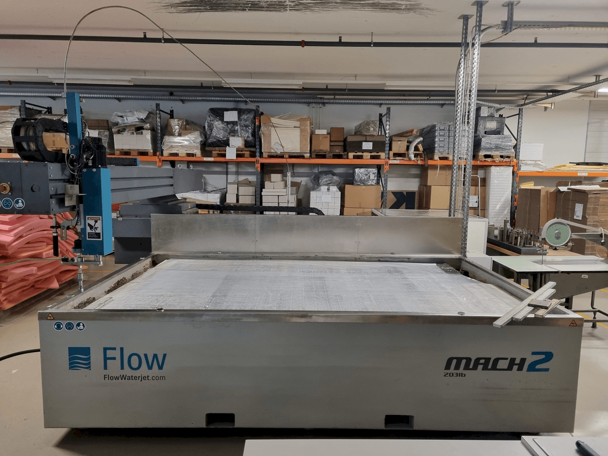 Makine Flow M2 3120 B - Önden görünüm