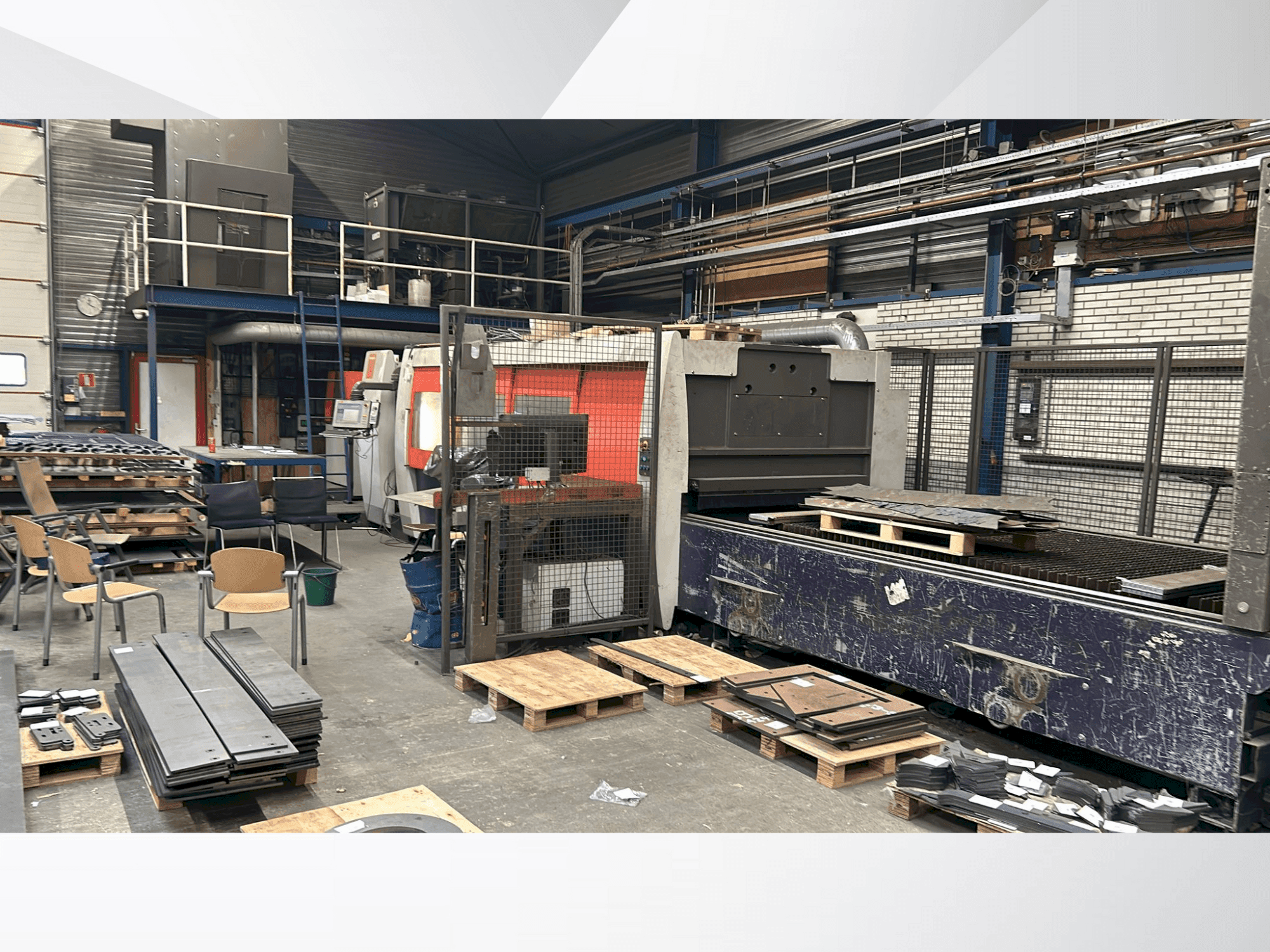 Makine Bystronic BySpeed Pro 3015 + ByTrans Extended 3015 - Önden görünüm