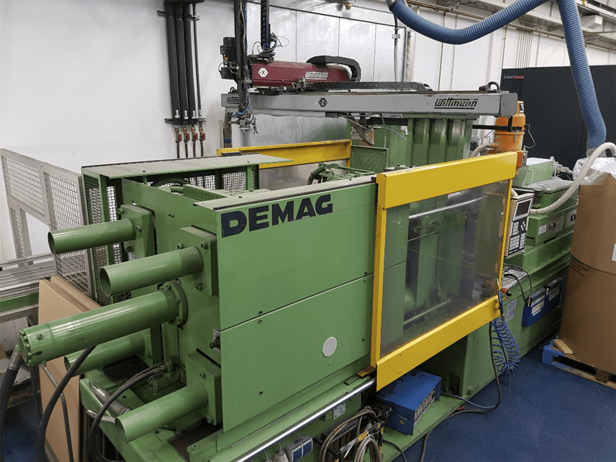 Makine DEMAG - Sol görünüm D200-730 NCIII