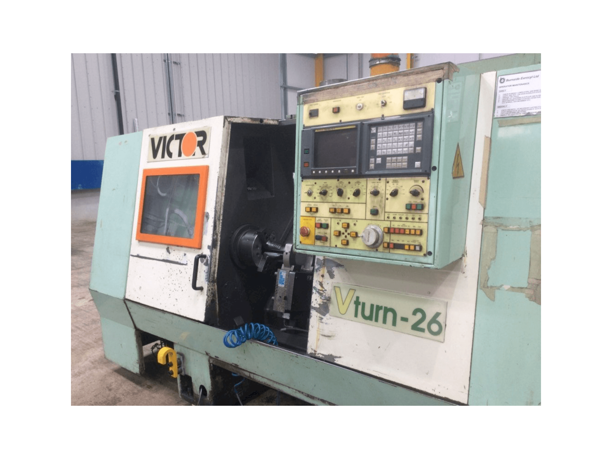 Makine Victor V Turn-26 - Önden görünüm