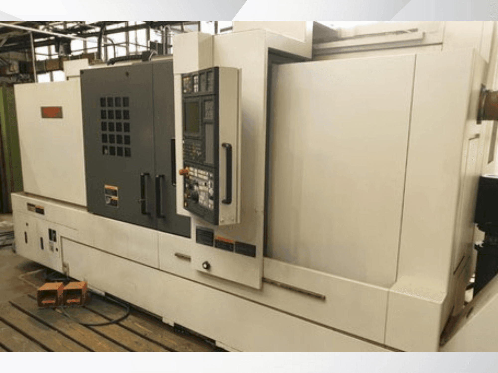 Makine MORI SEIKI NL2500MC - Önden görünüm