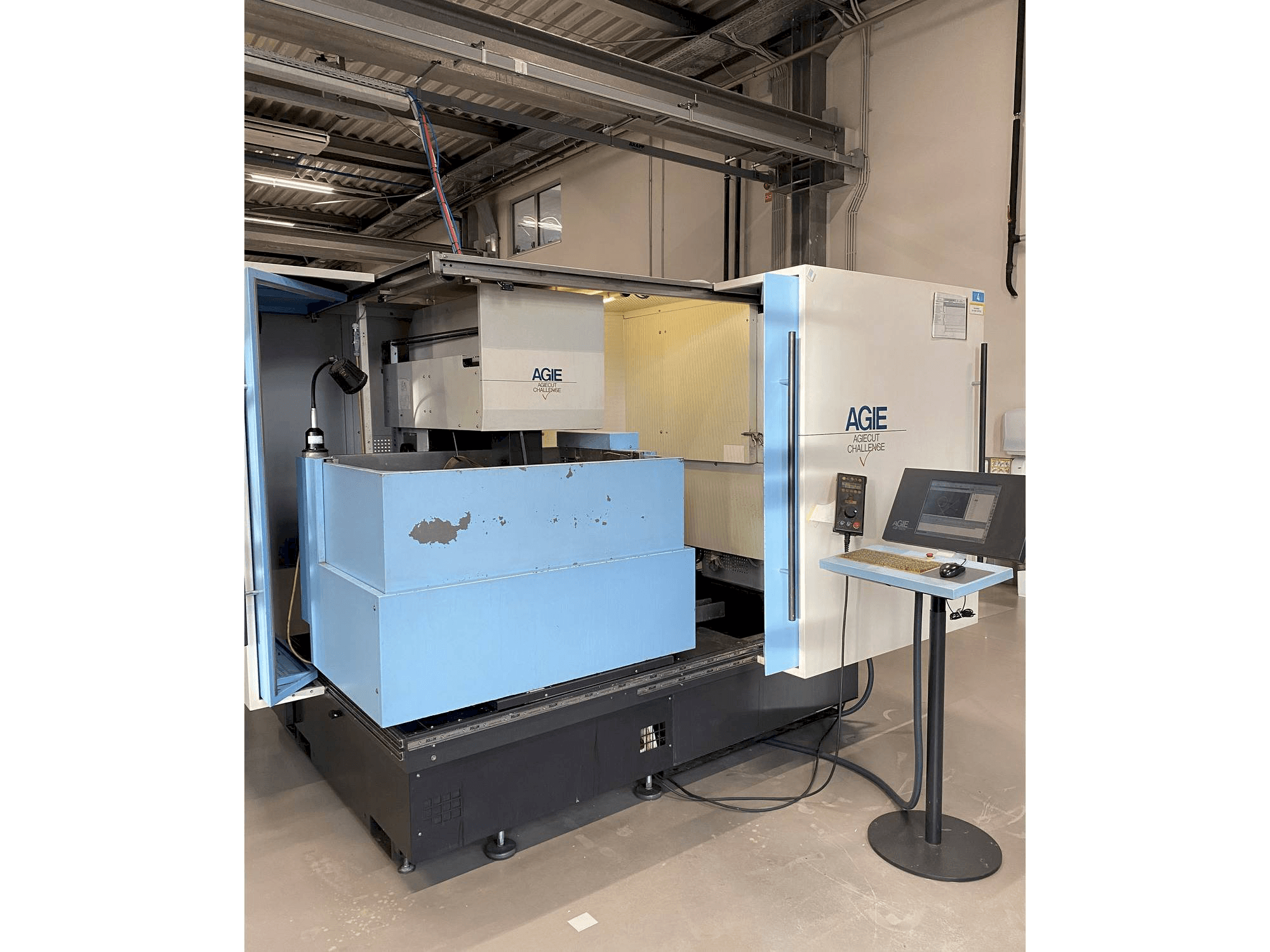 Makine AGIE AGIECUT VERTEX 3 - Önden görünüm