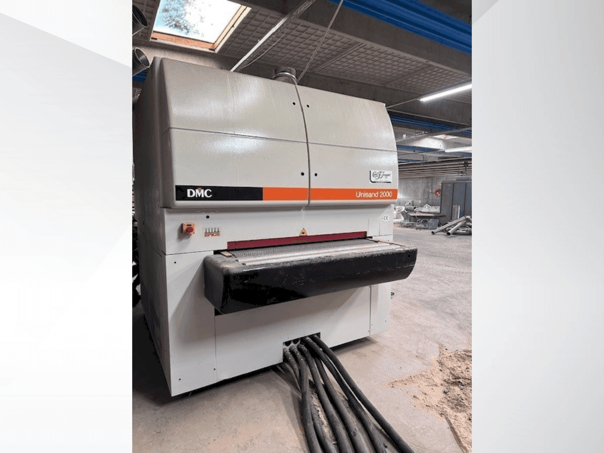 Makine DMC US 2000 M4 - Önden görünüm