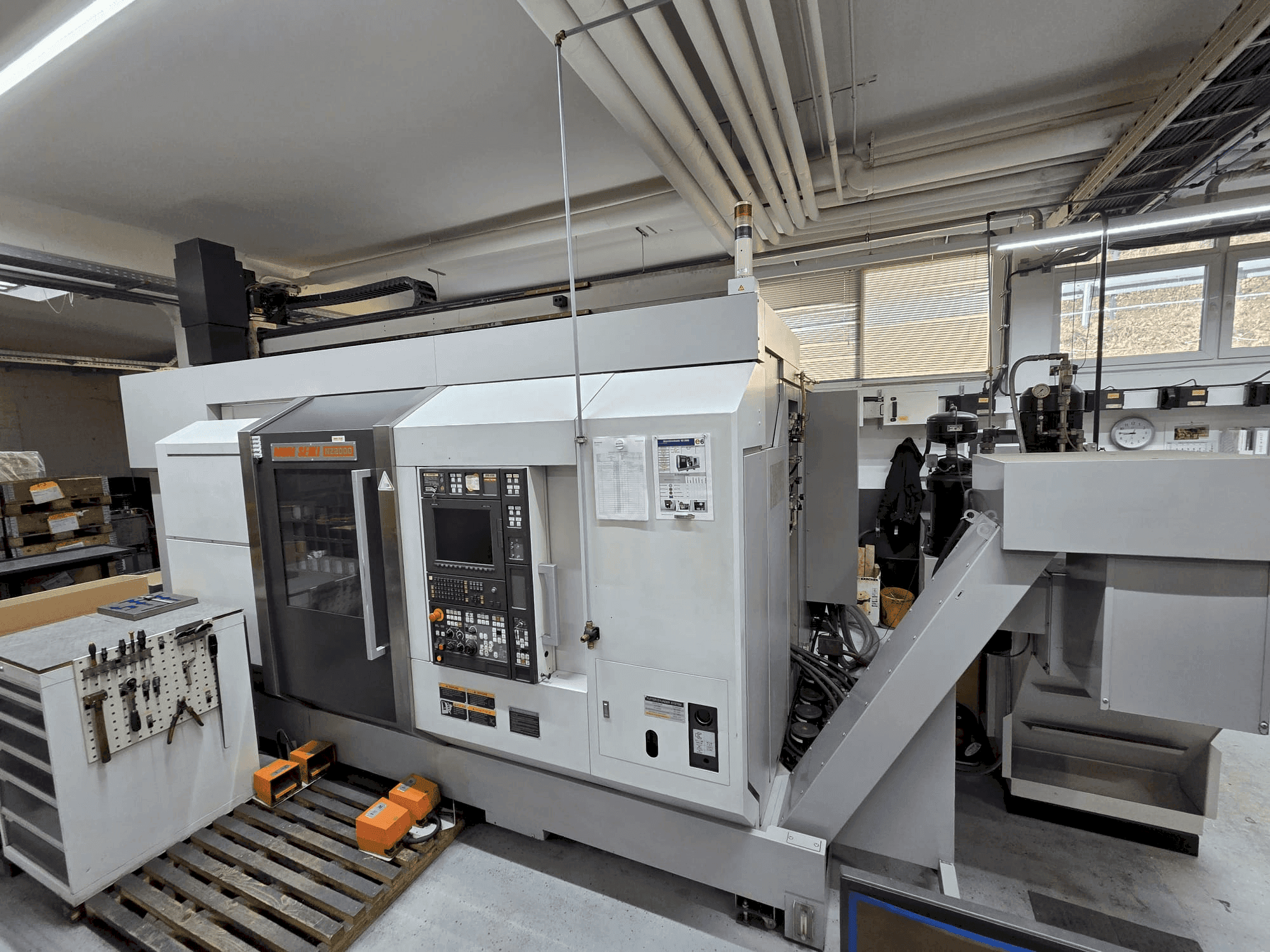 Makine DMG Seiki NZ2000 - Önden görünüm