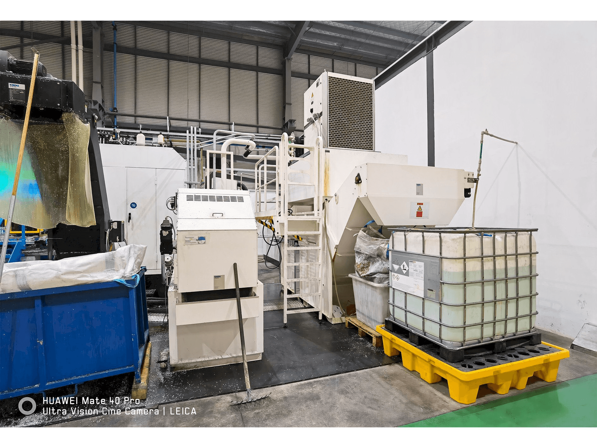 Makine GNUTTI G359 - Önden görünüm