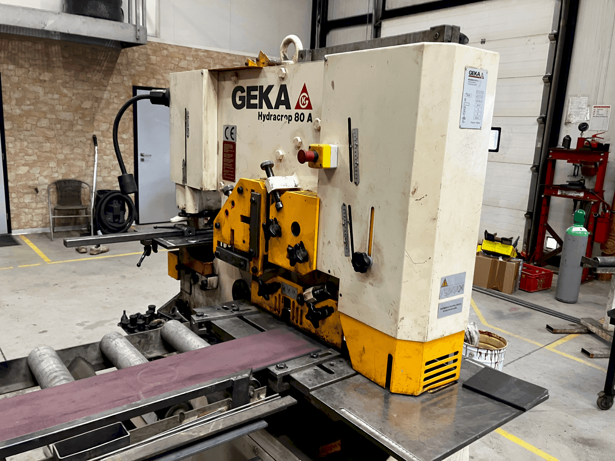 Makine GEKA Hydracrop 80A - Önden görünüm