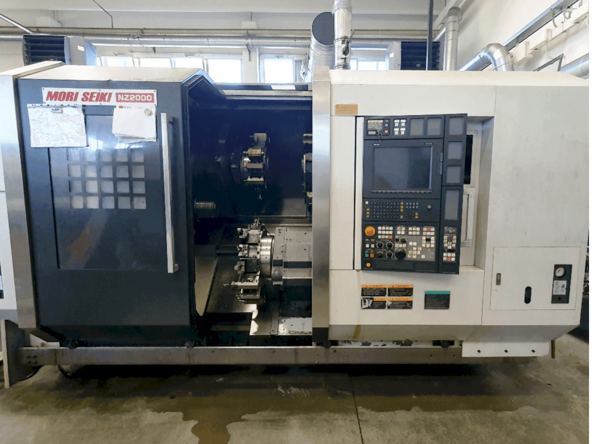 Makine MORI SEIKI NZ2000 T3Y3 - Önden görünüm