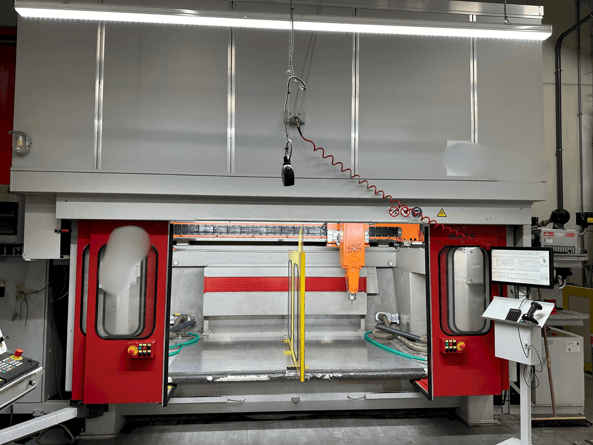 Makine GEISS 2000 x 1000 LIN - Önden görünüm