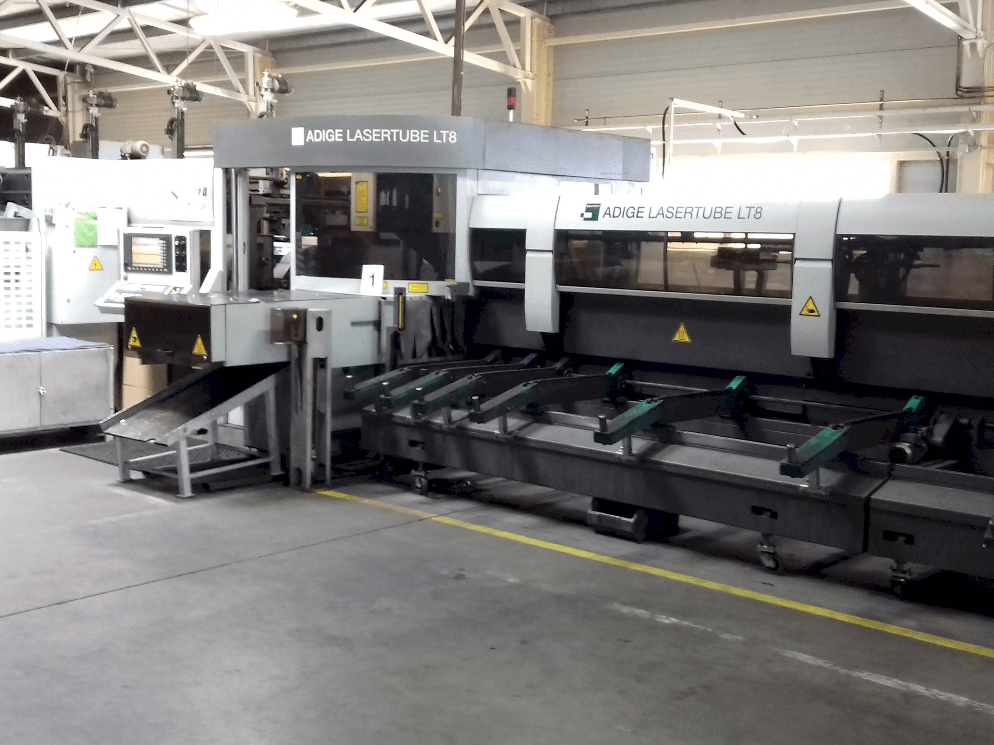 Makine ADIGE LT 8 - Önden görünüm