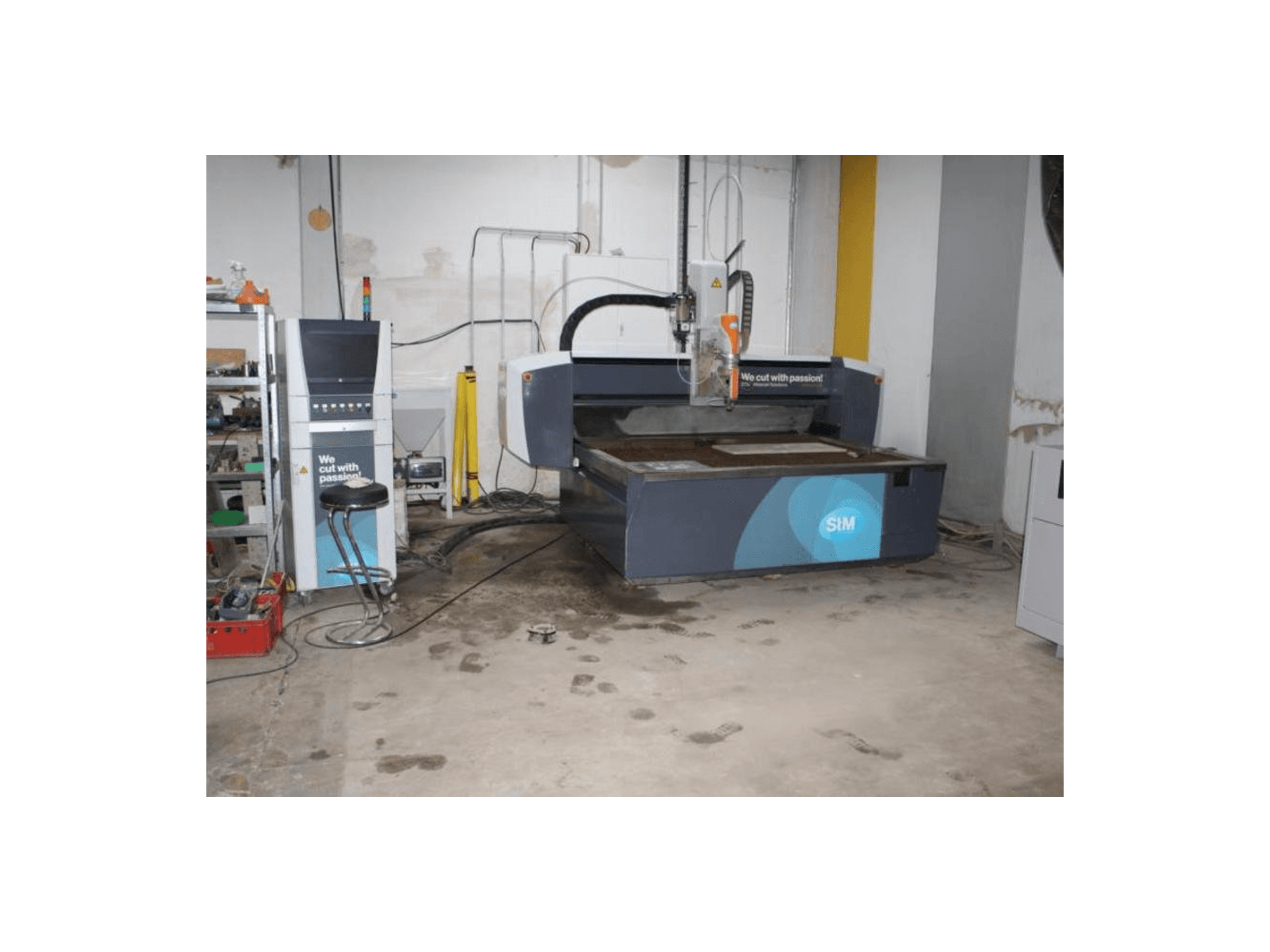 Makine STM PremiumCut 3D 68 - Önden görünüm