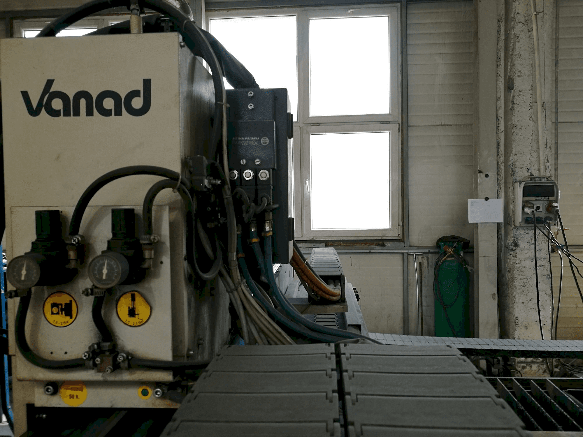 Makine Vanad Kjellberg Proxima HiFocus 80i - Önden görünüm