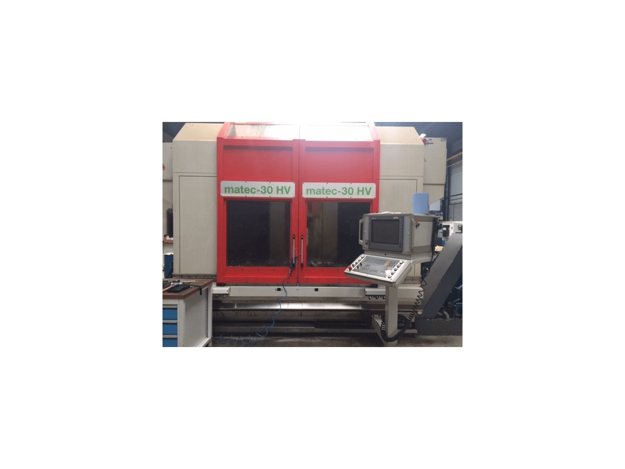 Makine Matec 30 HV - Önden görünüm