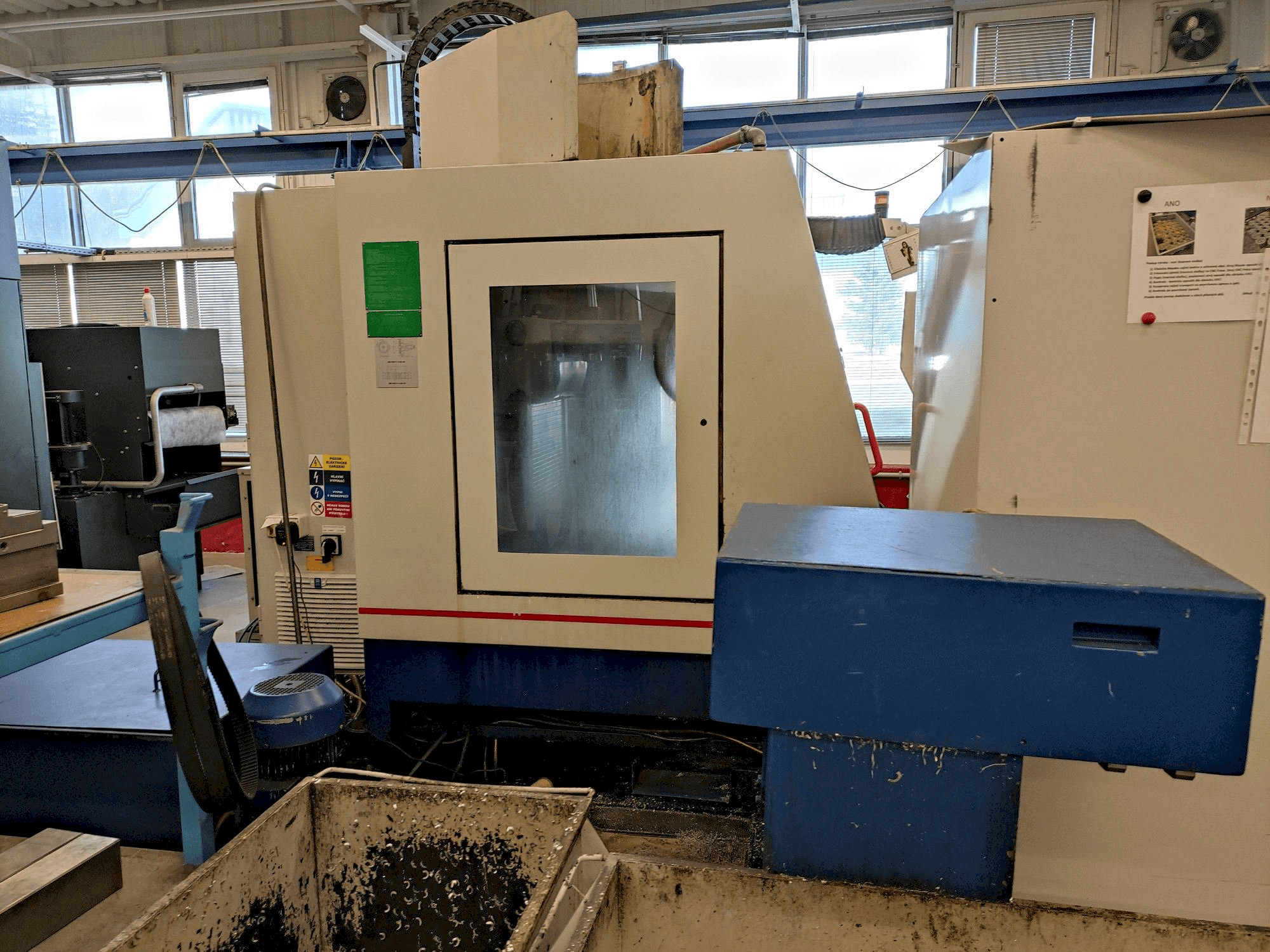 Makine ZPS MCFV 1260 NT - Önden görünüm