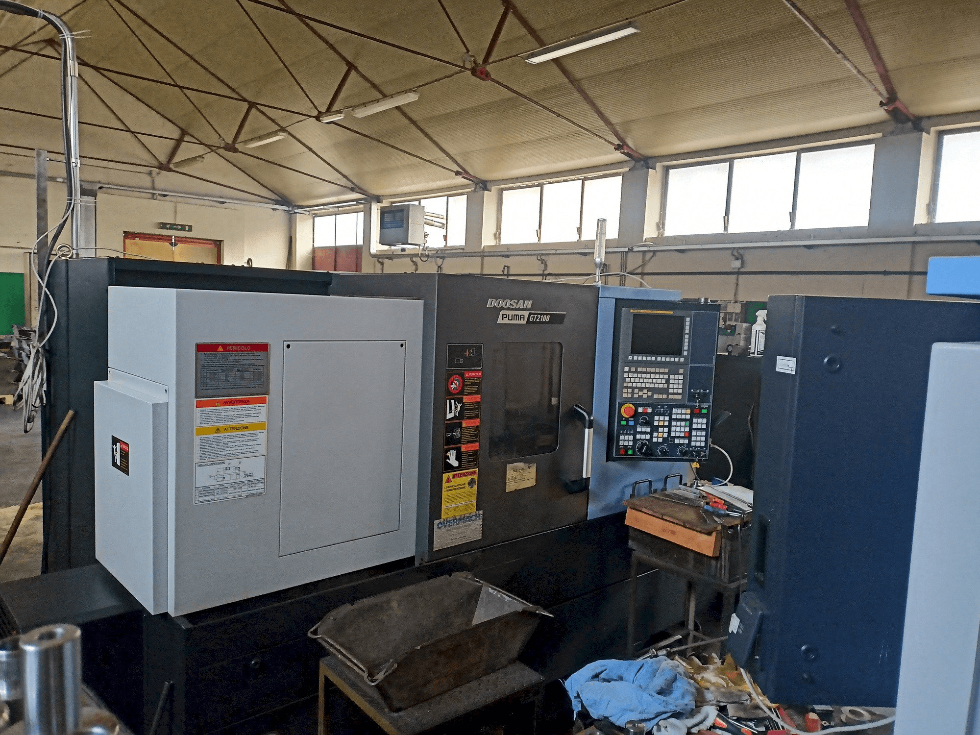 Makine DOOSAN Puma GT2100 - Önden görünüm