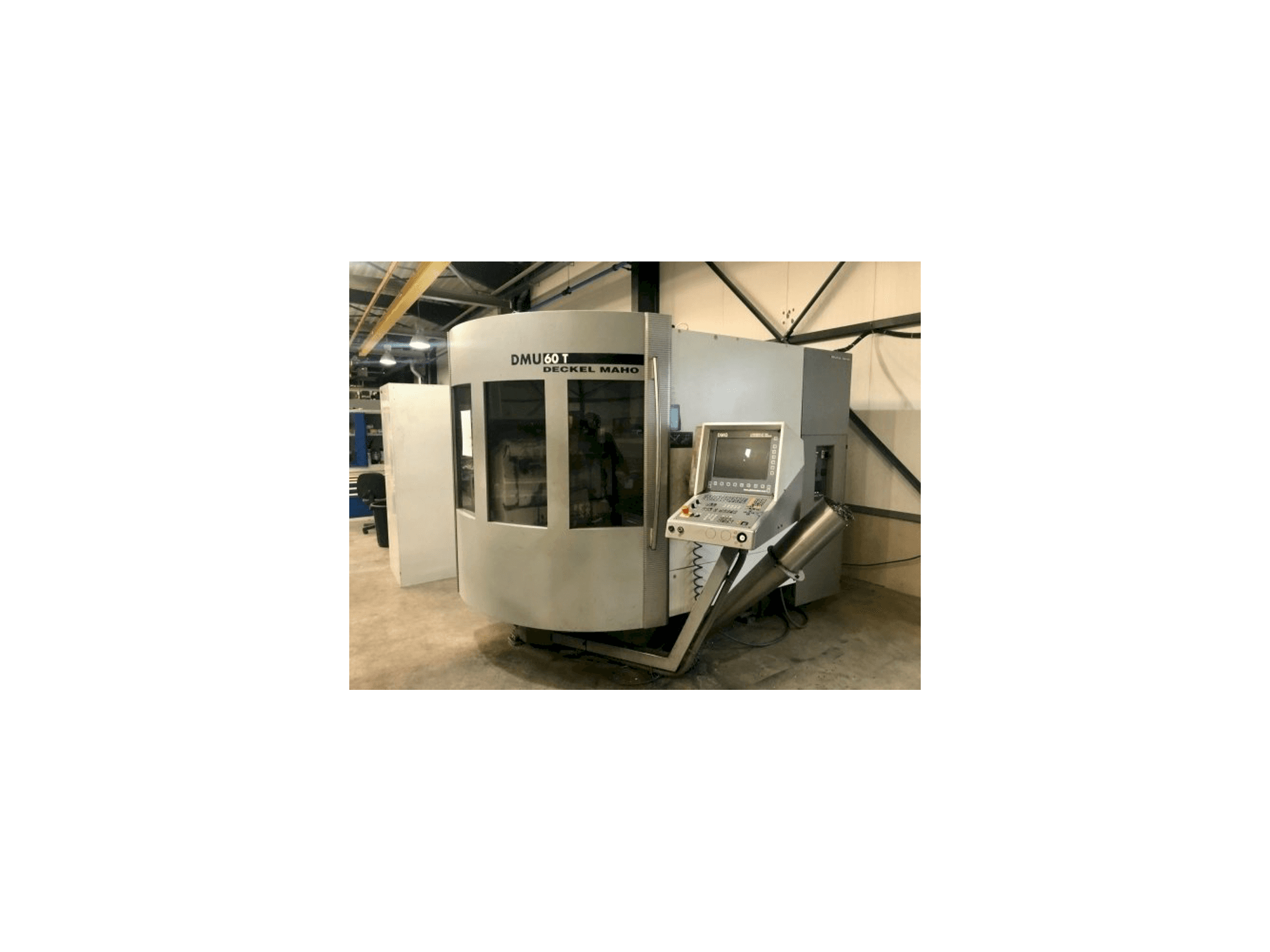 Makine DECKEL MAHO DMU 60T - Önden görünüm