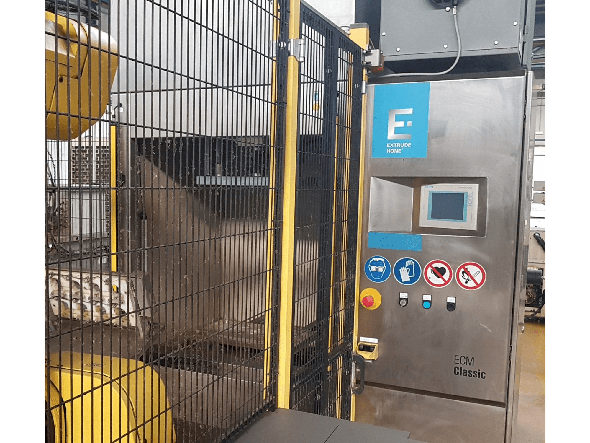 Makine Extrude Hone Classic 1A-450-43-P-M - Önden görünüm