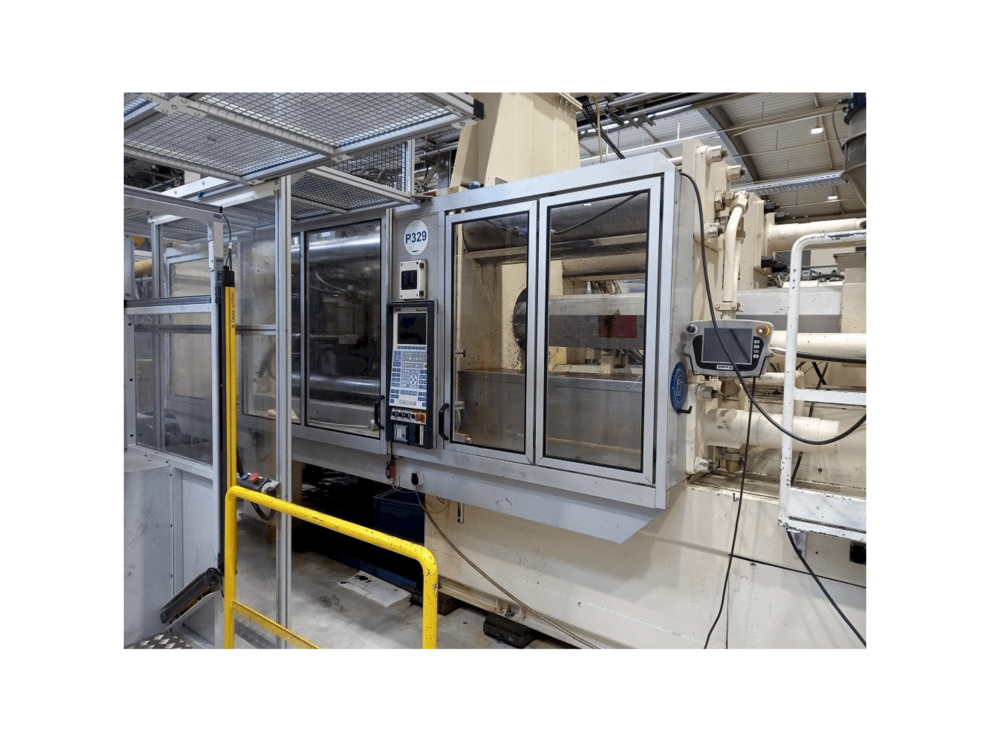 Makine Krauss Maffei 500 H 3500 C1 - Önden görünüm