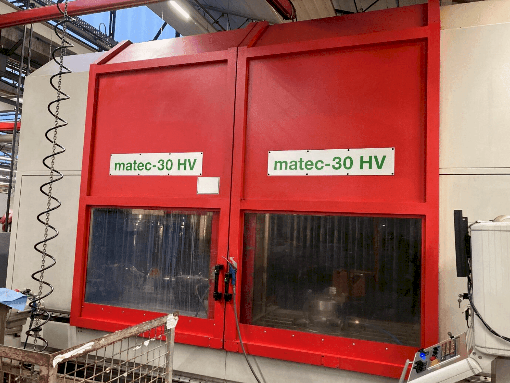 Makine Matec 30 HV - Önden görünüm