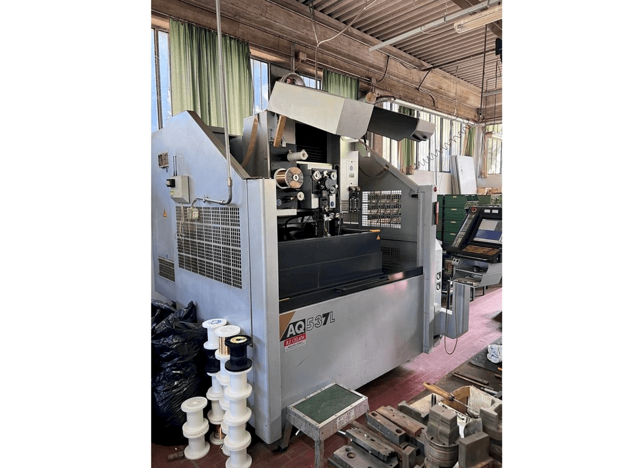 Makine Sodick AQ537L - Önden görünüm