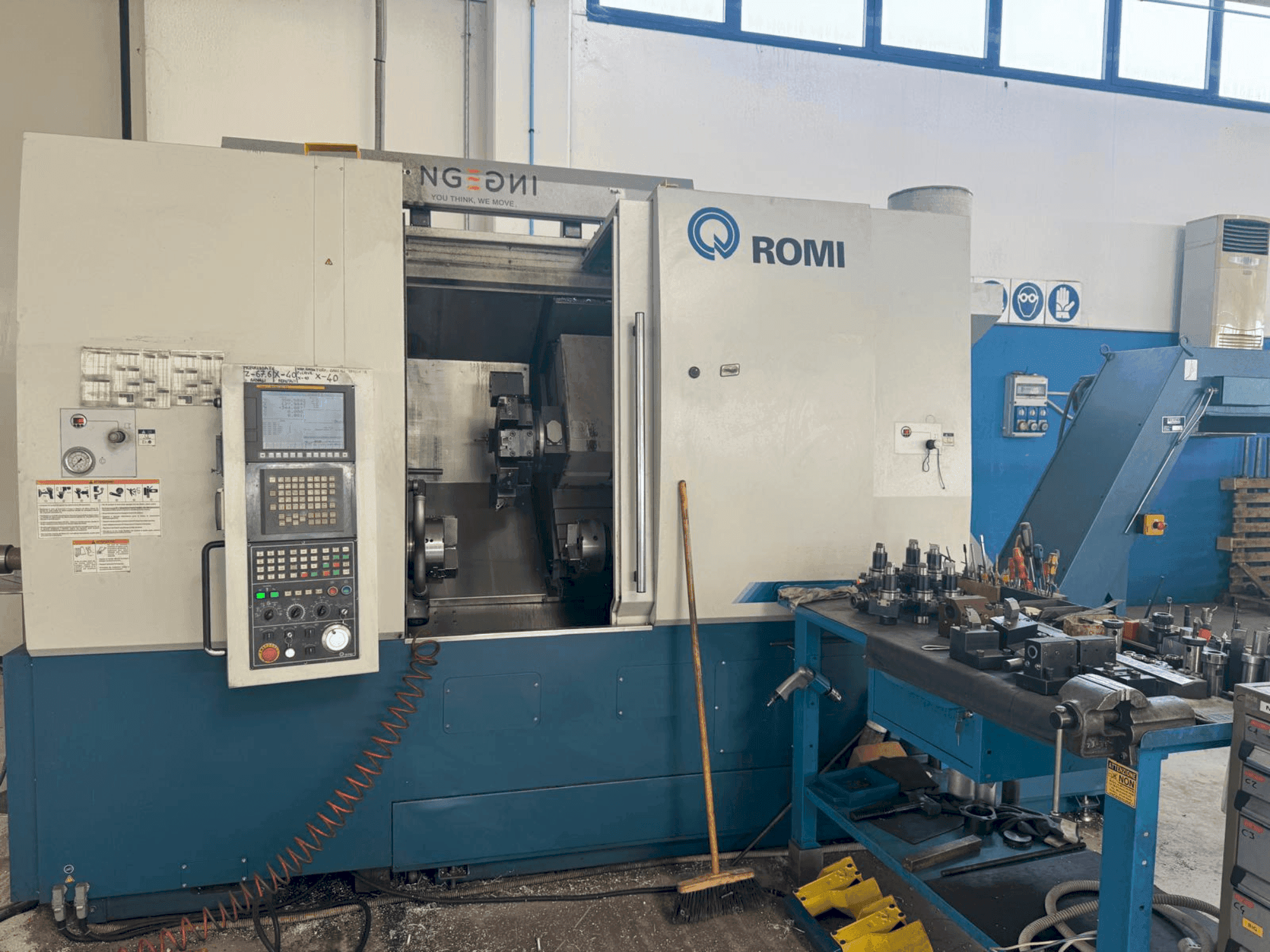 Makine Romi GL 350B - Önden görünüm