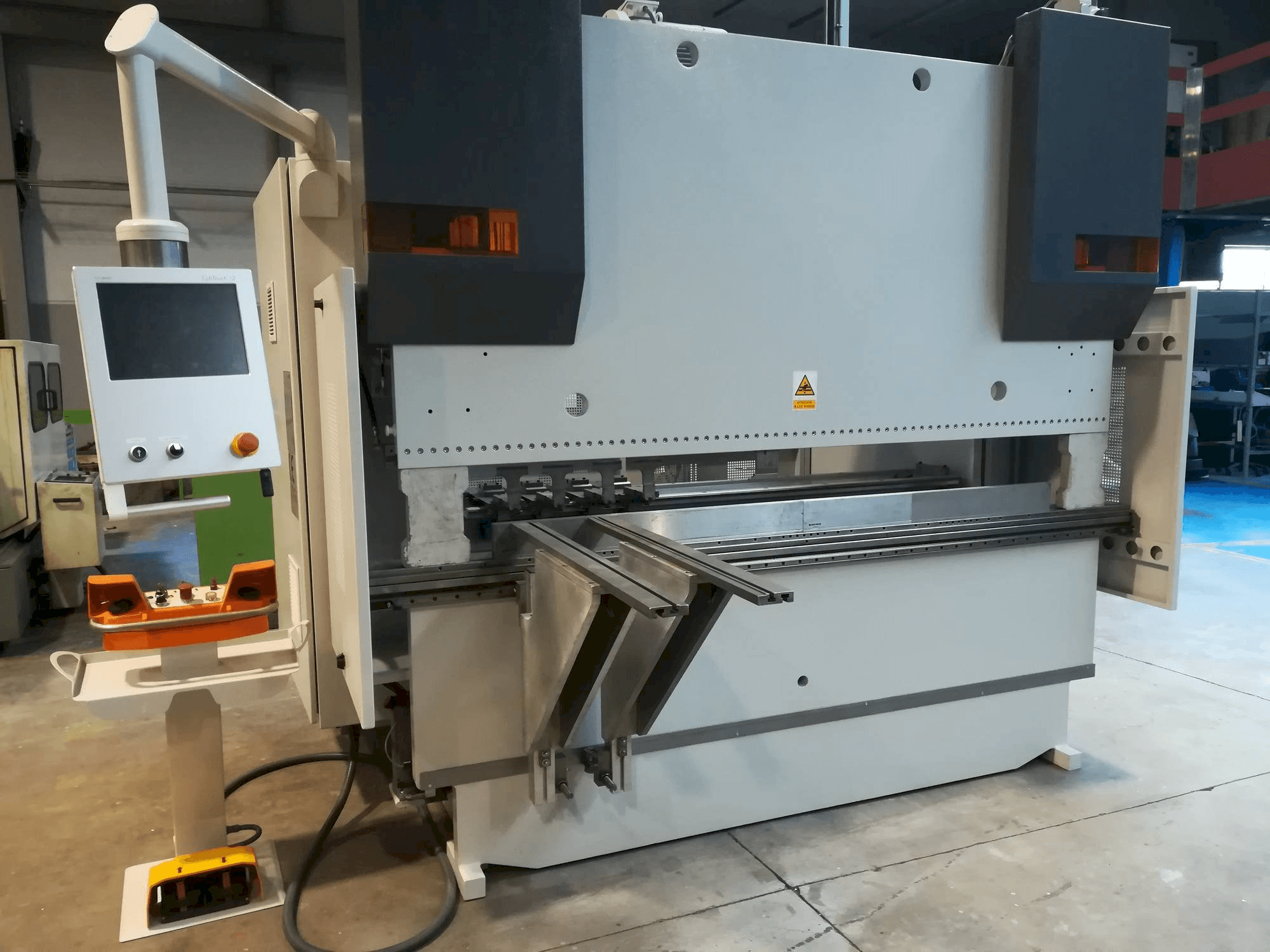 Makine LVD LVD PPEB 80/25 CAD-CNC - Önden görünüm
