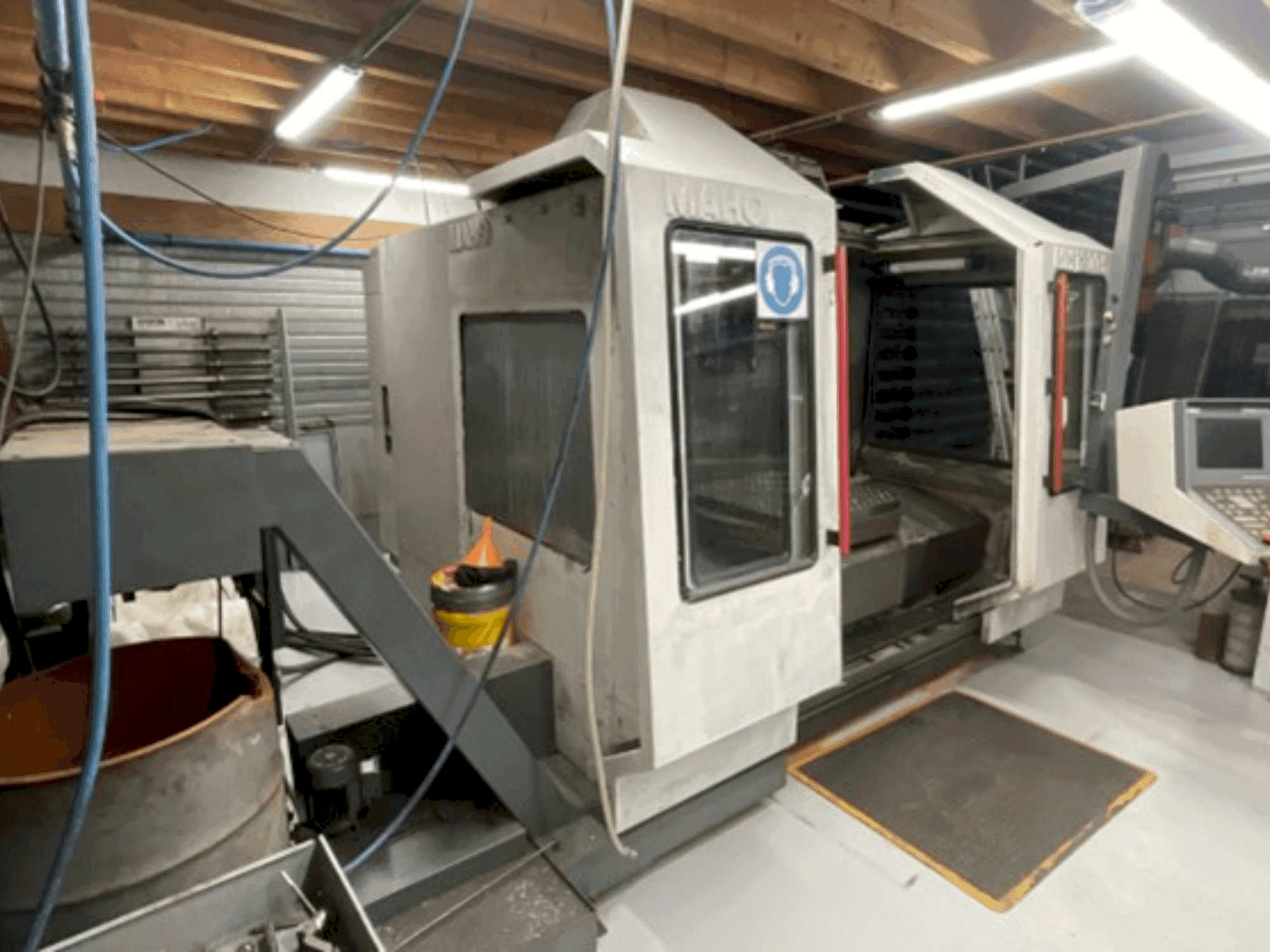 Makine MAHO MH1200S - Önden görünüm
