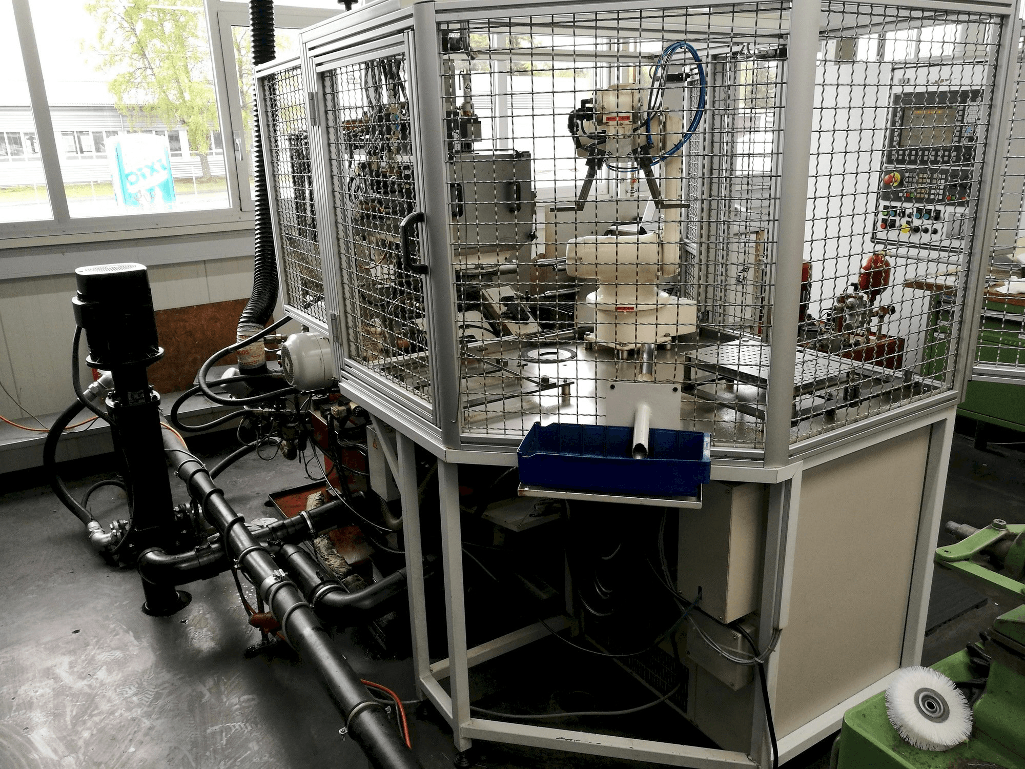 Makine Haux NS 435G - Sol taraftaki görüntü