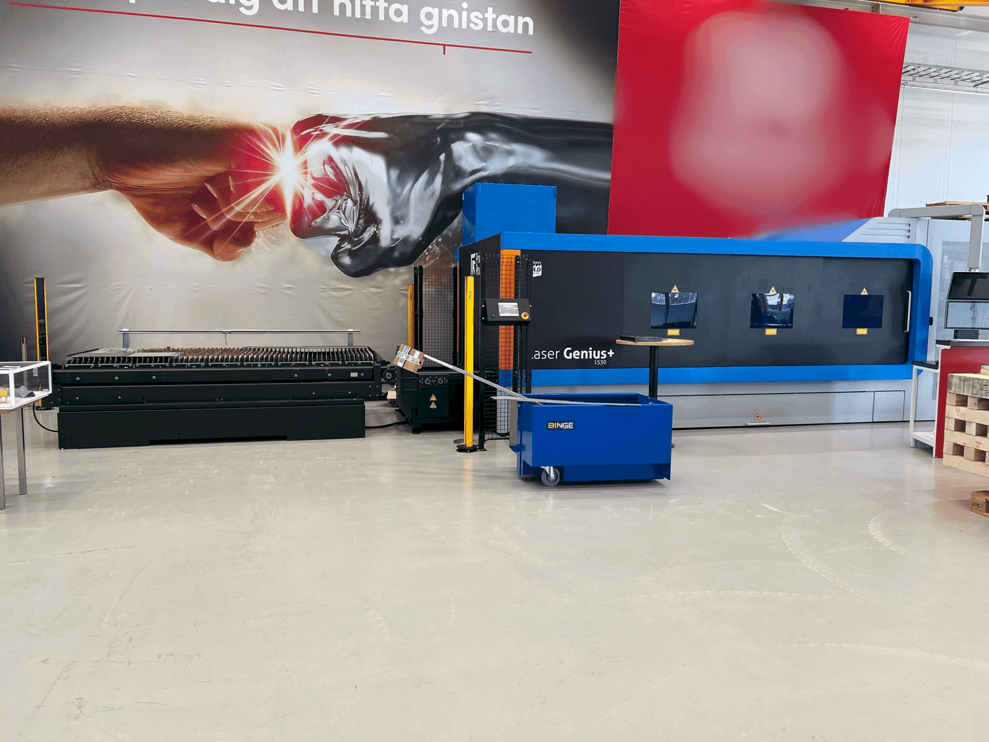Makine Prima Power Laser Genius + 1530 - Önden görünüm