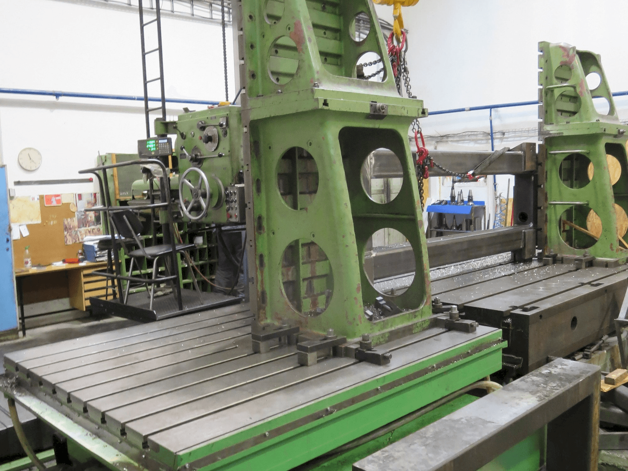 Makine TOS HP 100 - Önden görünüm