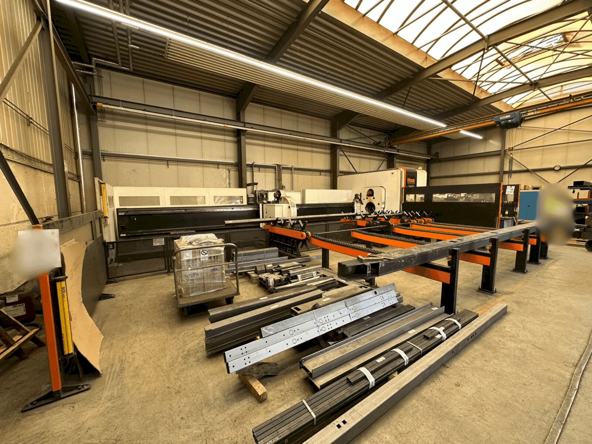 Makine Mazak FABRI GEAR 400 II - Önden görünüm