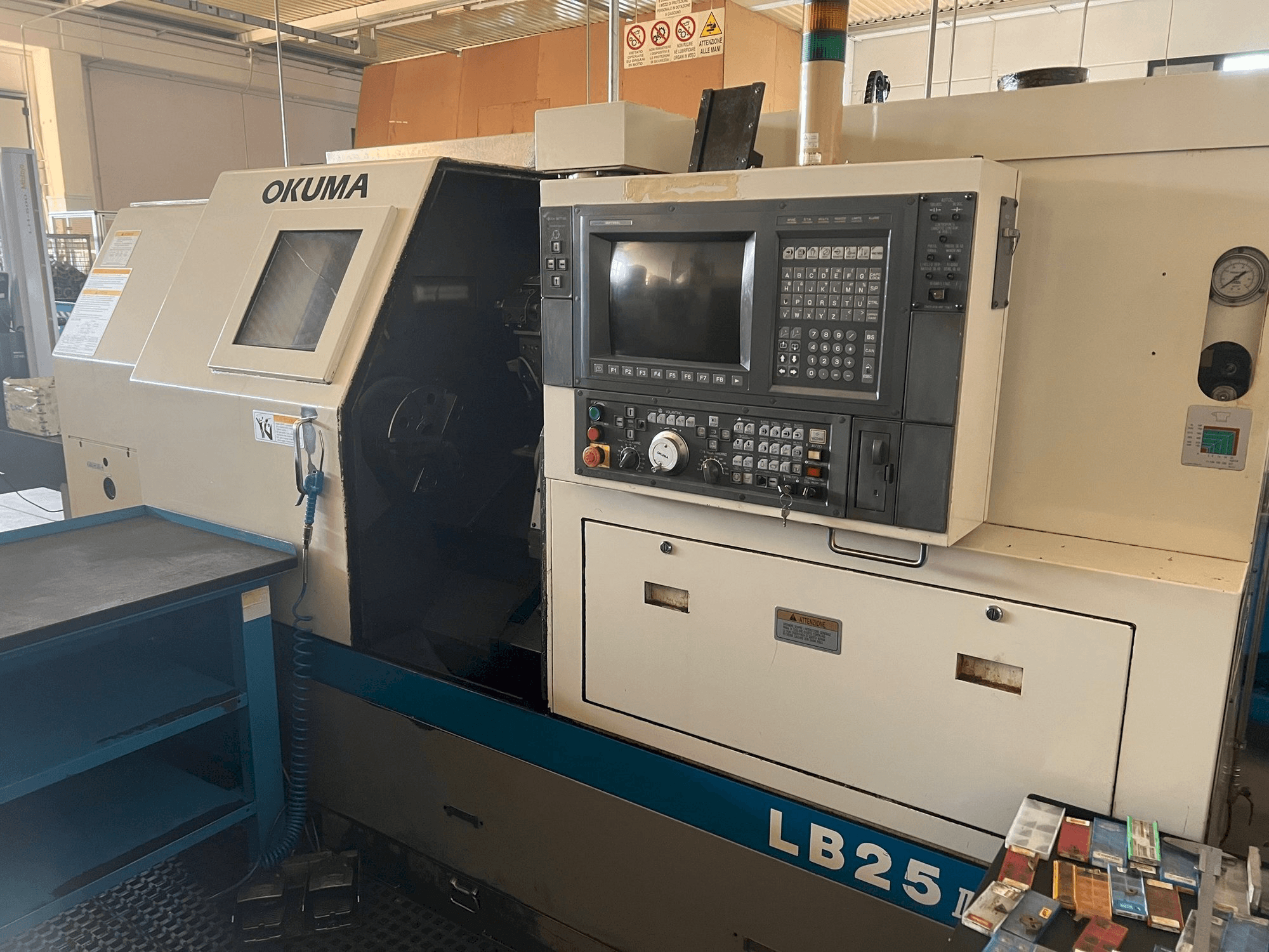 Makine Okuma LB 25 II - Önden görünüm
